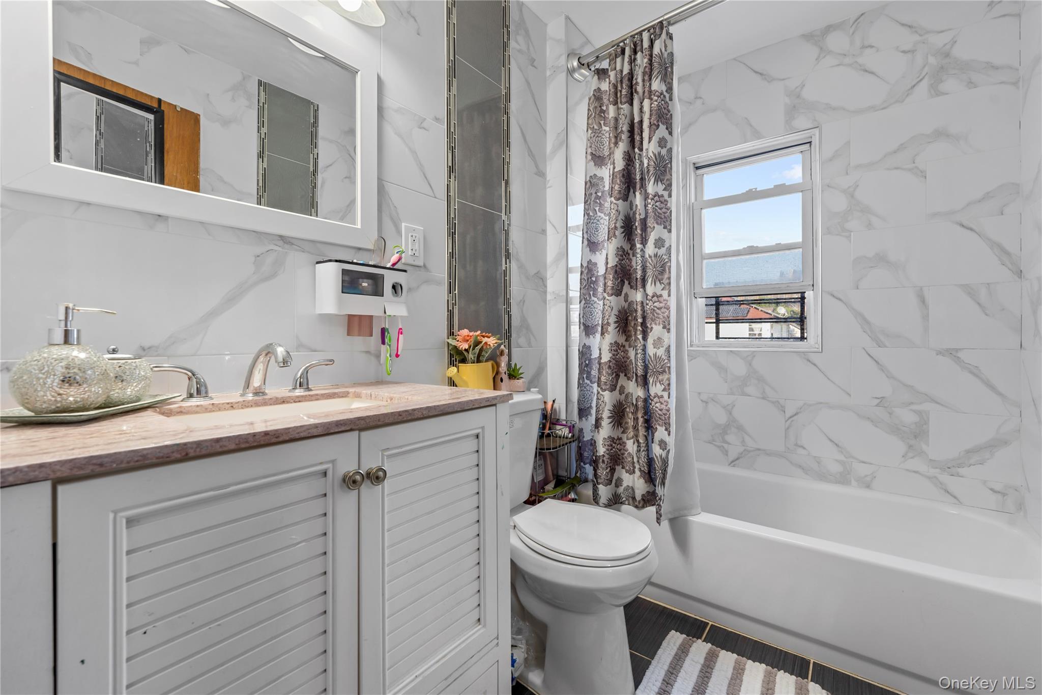 #15 photo, 115-15 127 Street, クイーンズ区 Richmond Hill S. , NY 11420