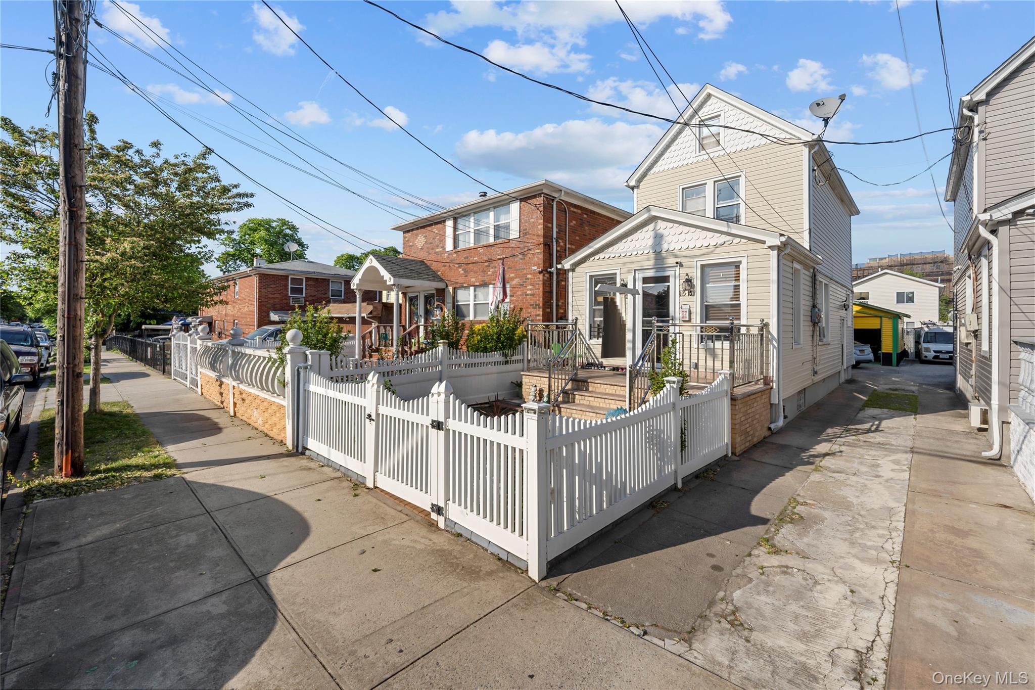 #2 photo, 115-15 127 Street, クイーンズ区 Richmond Hill S. , NY 11420