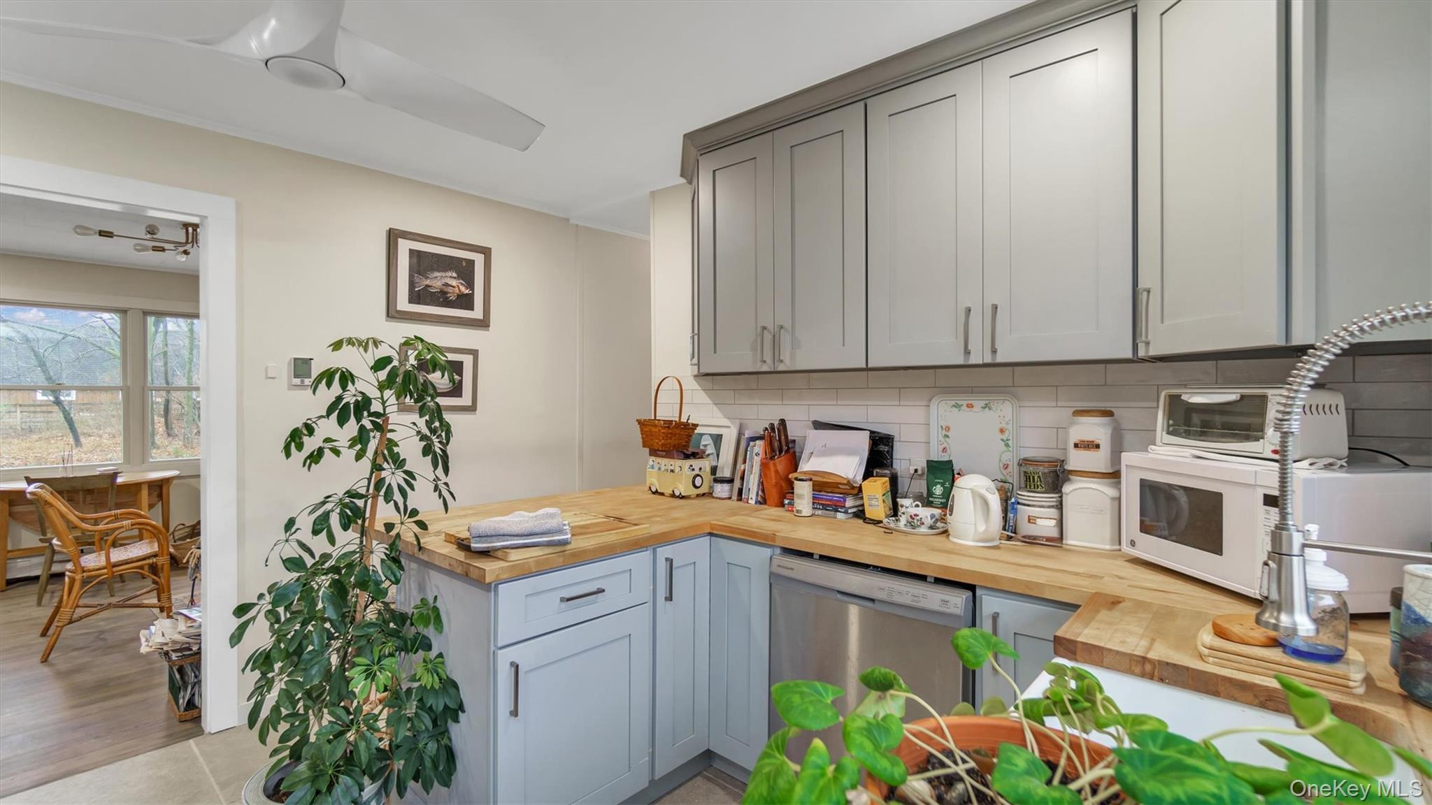 #14 photo, 152 158 160 Church Lane, サフォーク郡 Aquebogue , NY 11901