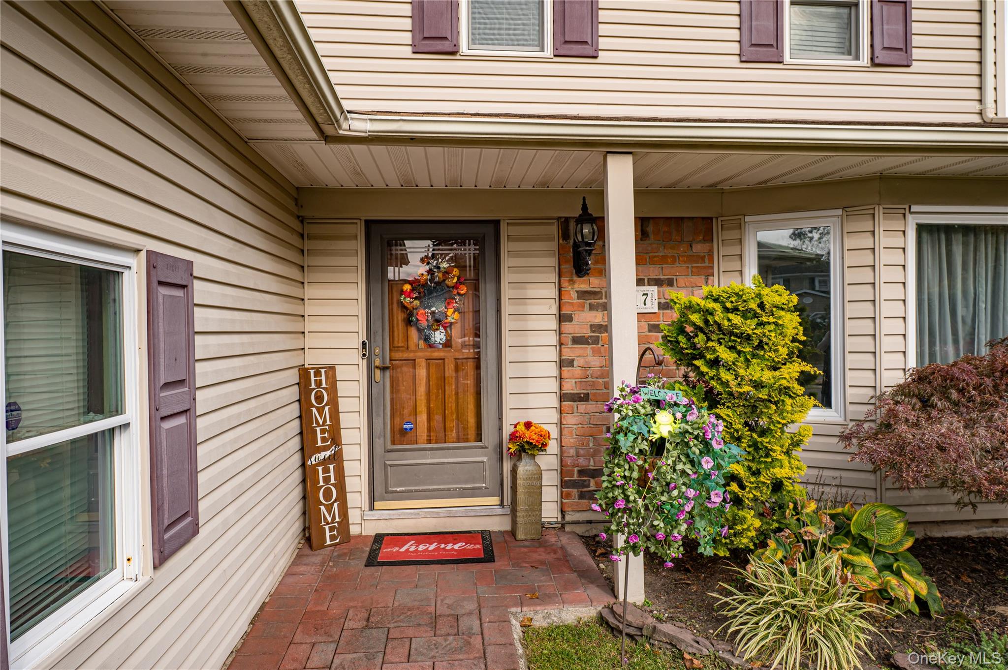 #2 photo, 17 Lowery Avenue, サフォーク郡 Lake Grove , NY 11755