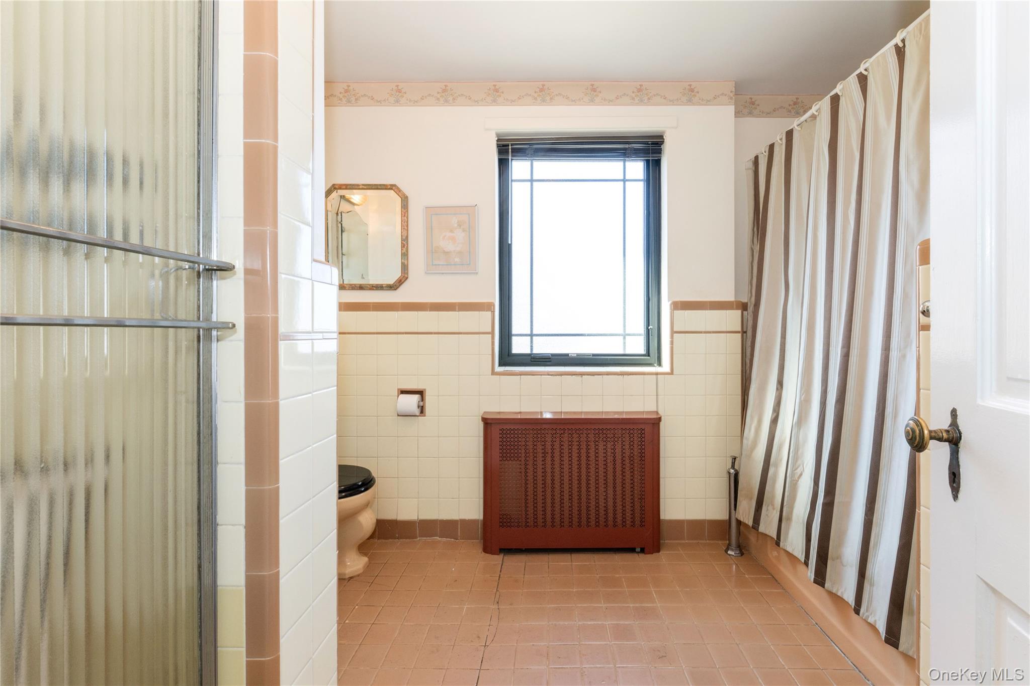 #18 photo, 80-47 188 Street, クイーンズ区 Jamaica Estates , NY 11432