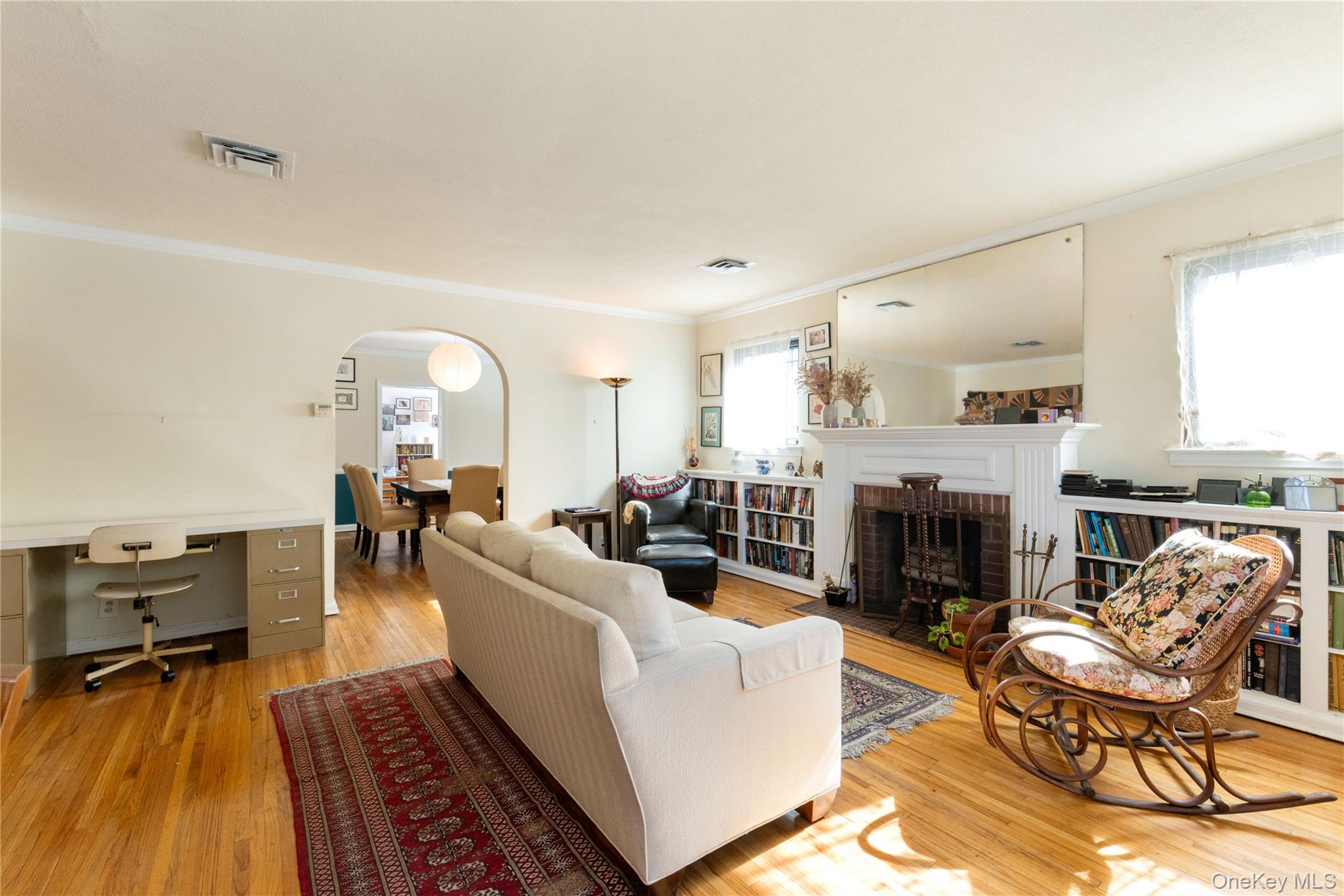 #3 photo, 80-47 188 Street, クイーンズ区 Jamaica Estates , NY 11432