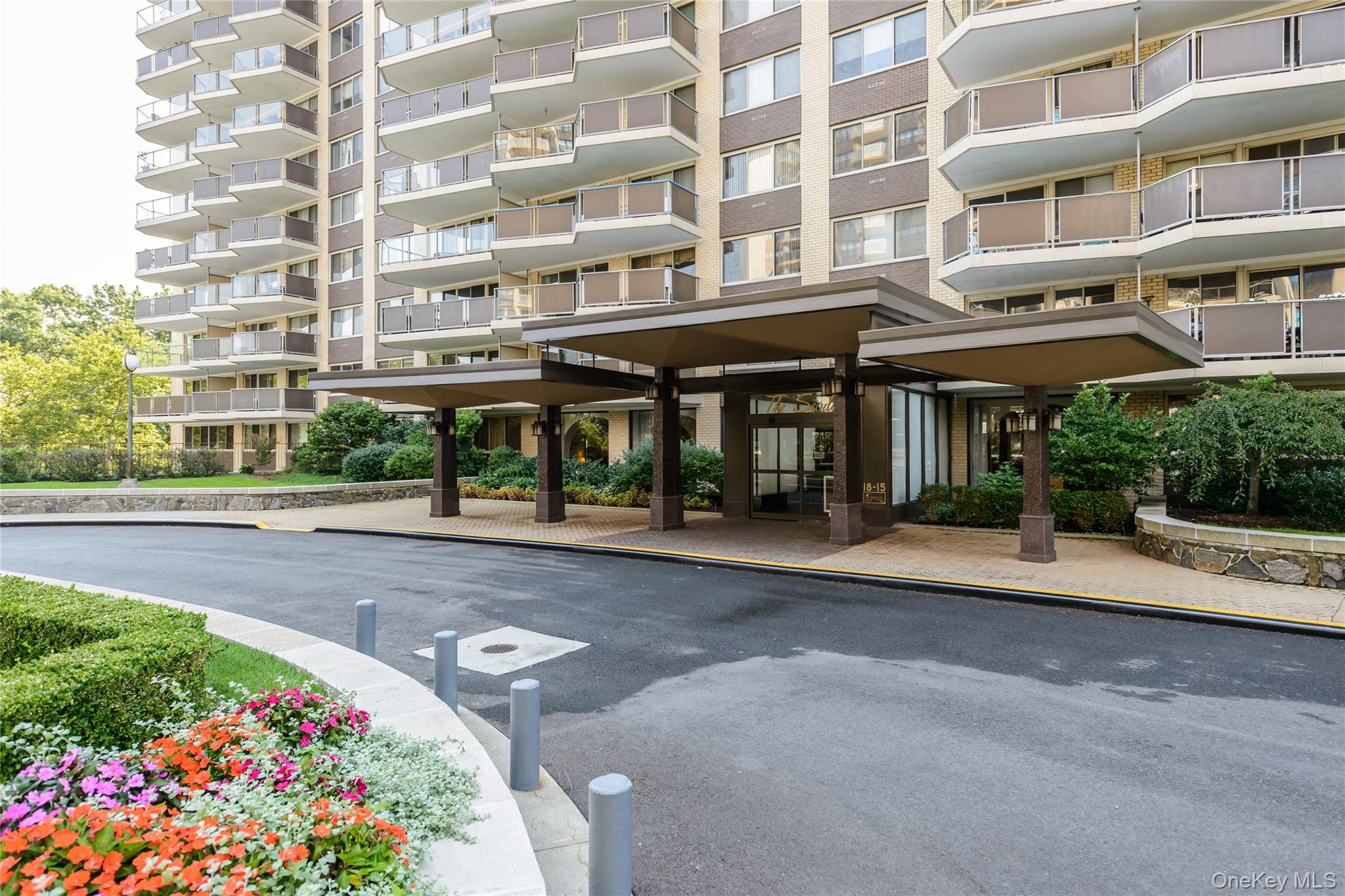 #3 photo, 18-05 215th Street, クイーンズ区 Bayside , NY 11360