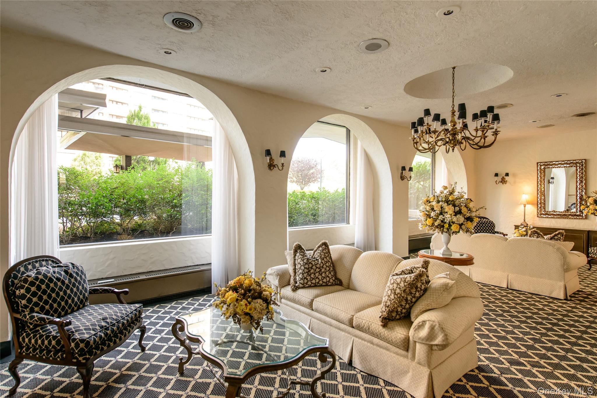 #4 photo, 18-05 215th Street, クイーンズ区 Bayside , NY 11360