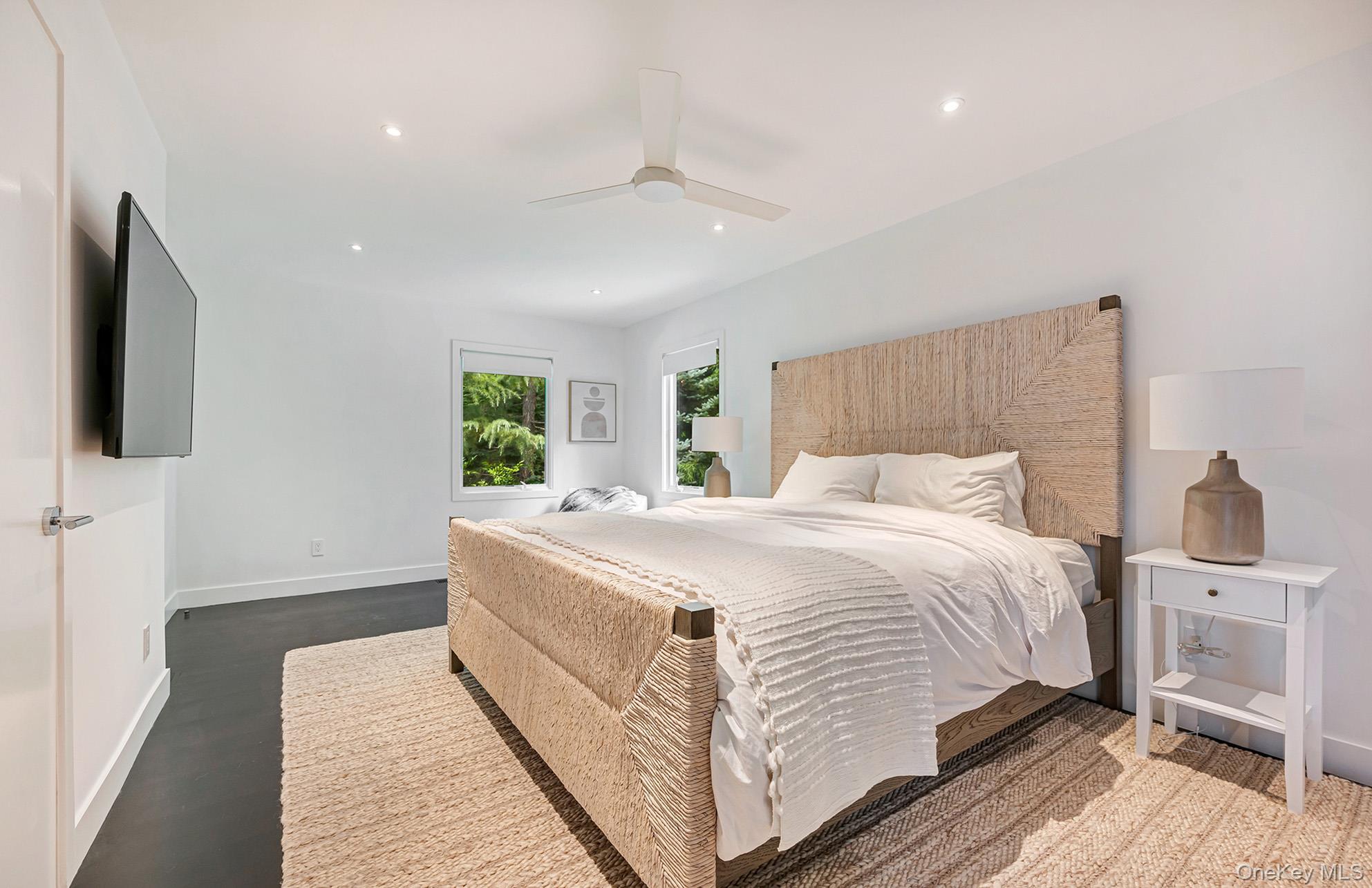 #10 photo, 8 Foxglove Road, East Hampton , NY 11937