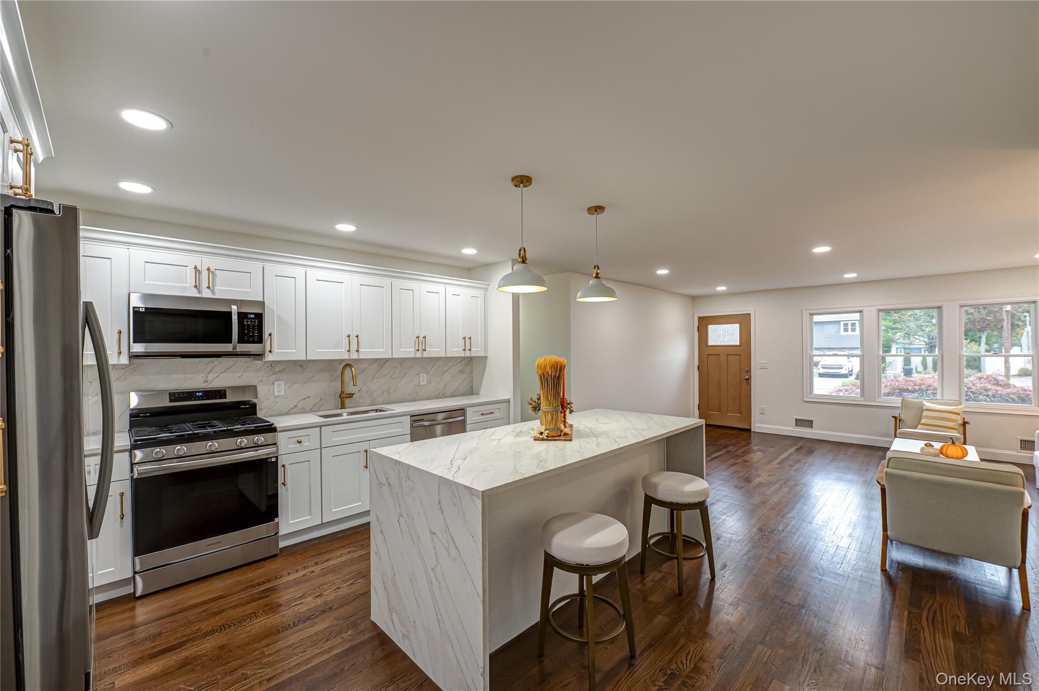 #5 photo, 12 Rivera Lane, West Sayville , NY 11796