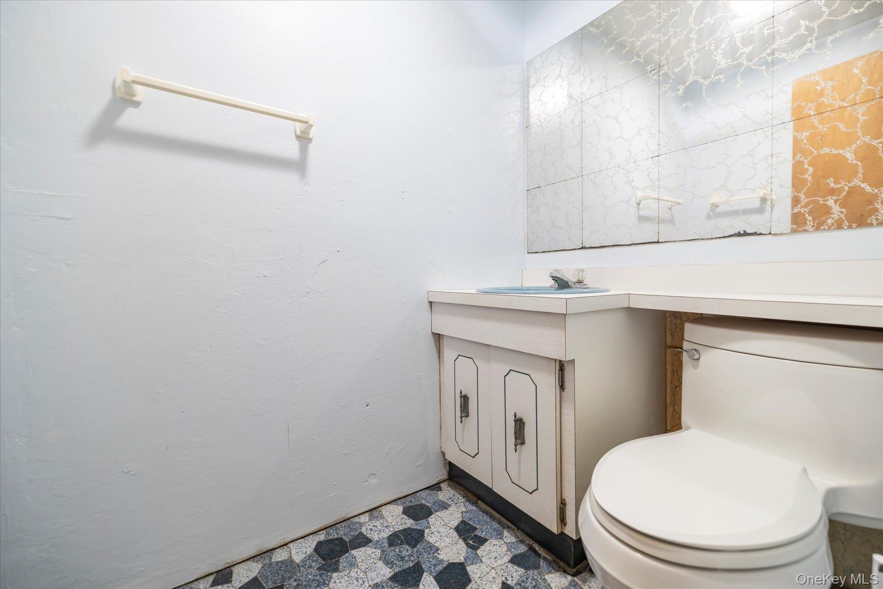 #15 photo, 184 Dallas Street, サフォーク郡 Lindenhurst , NY 11757