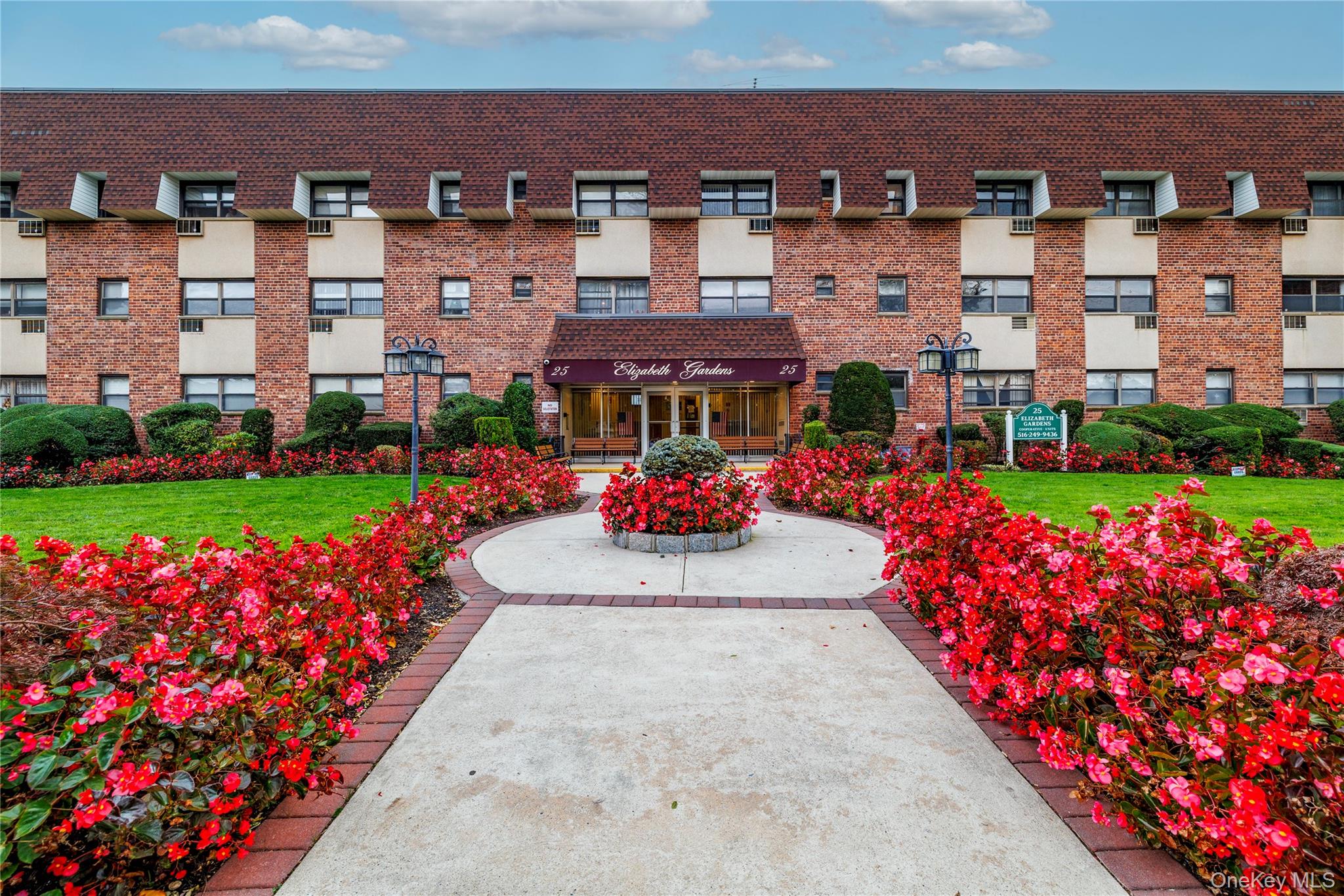 #2 photo, 25 Elizabeth Street, ナッソー郡 Farmingdale , NY 11735