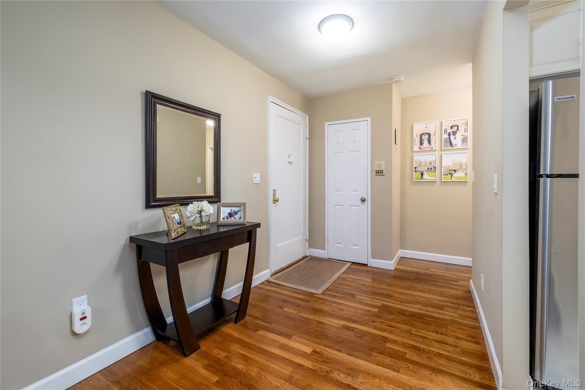 #4 photo, 25 Elizabeth Street, ナッソー郡 Farmingdale , NY 11735