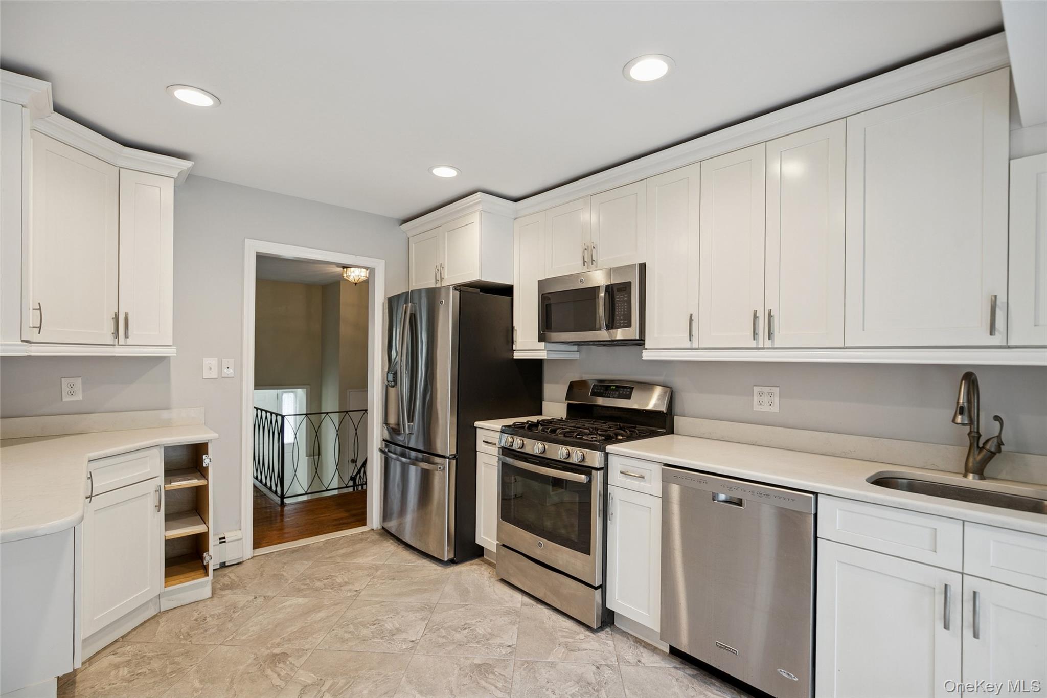 #17 photo, 11 Mackay Drive, サフォーク郡 Hauppauge , NY 11788