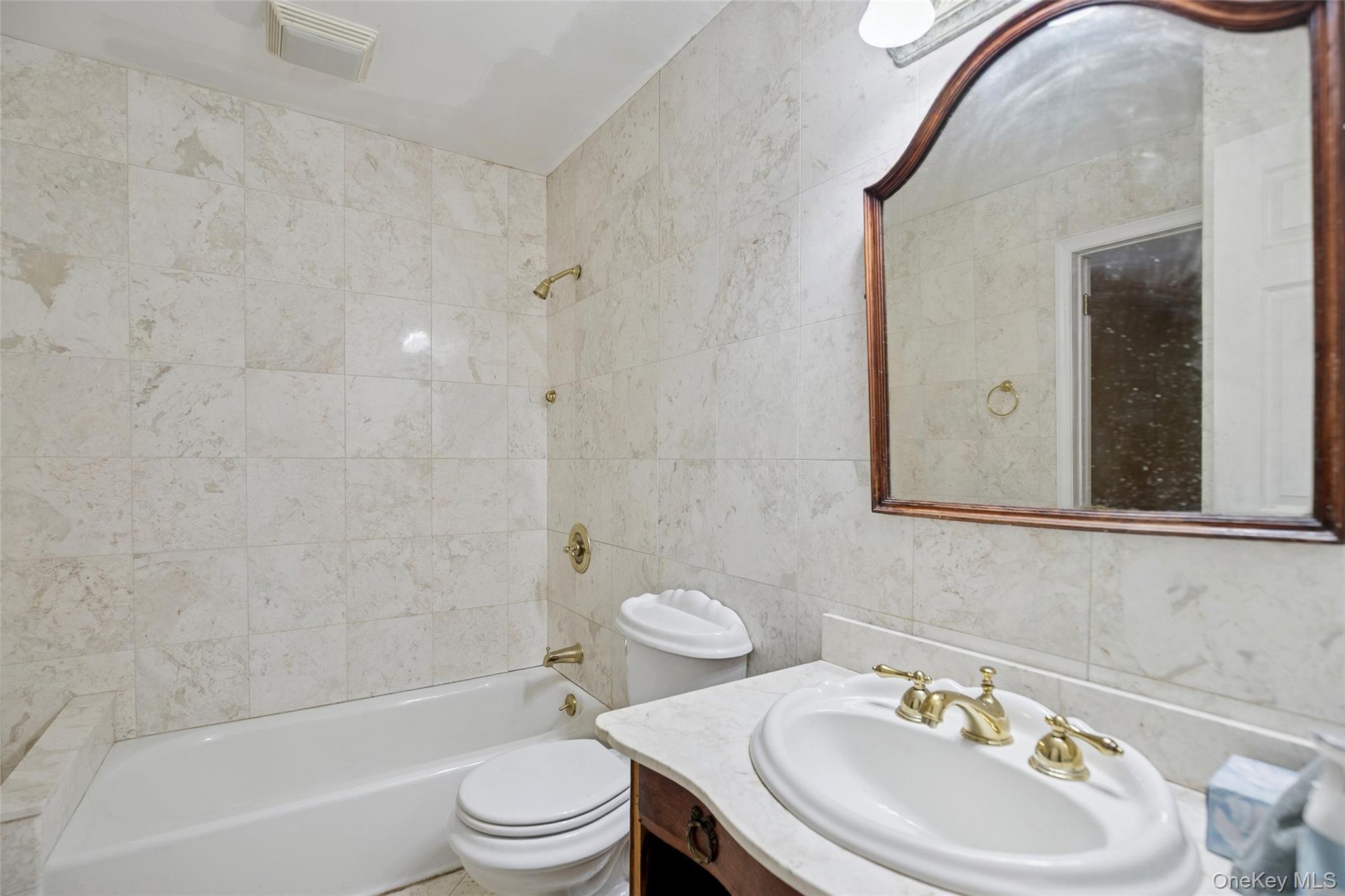 #18 photo, 11 Mackay Drive, サフォーク郡 Hauppauge , NY 11788