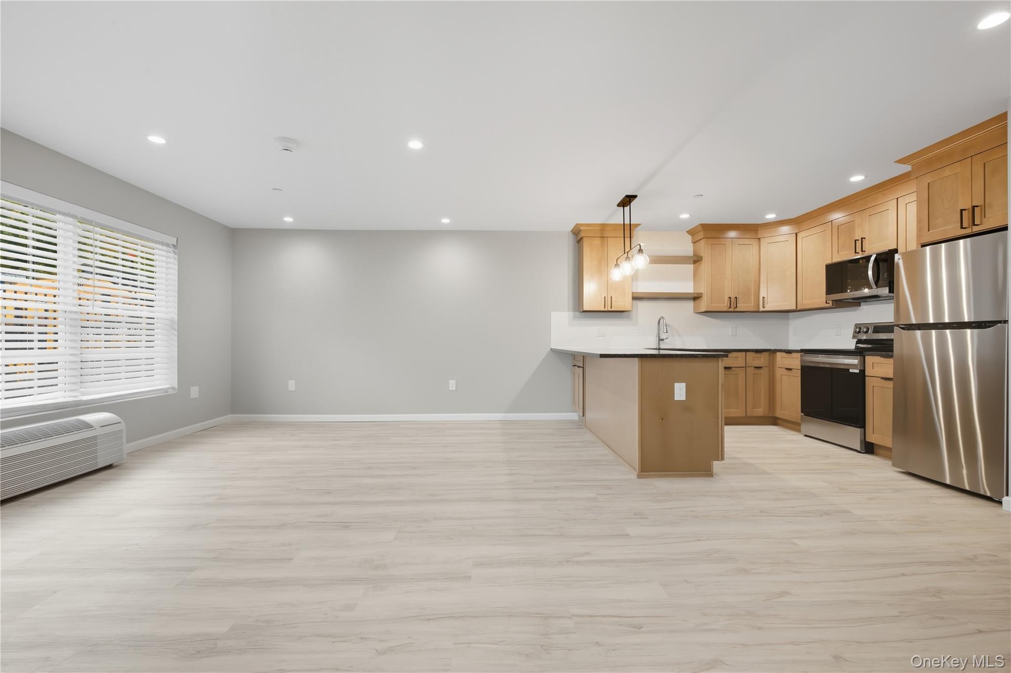 #8 photo, 71 N Main Street, ナッソー郡 Freeport , NY 11520