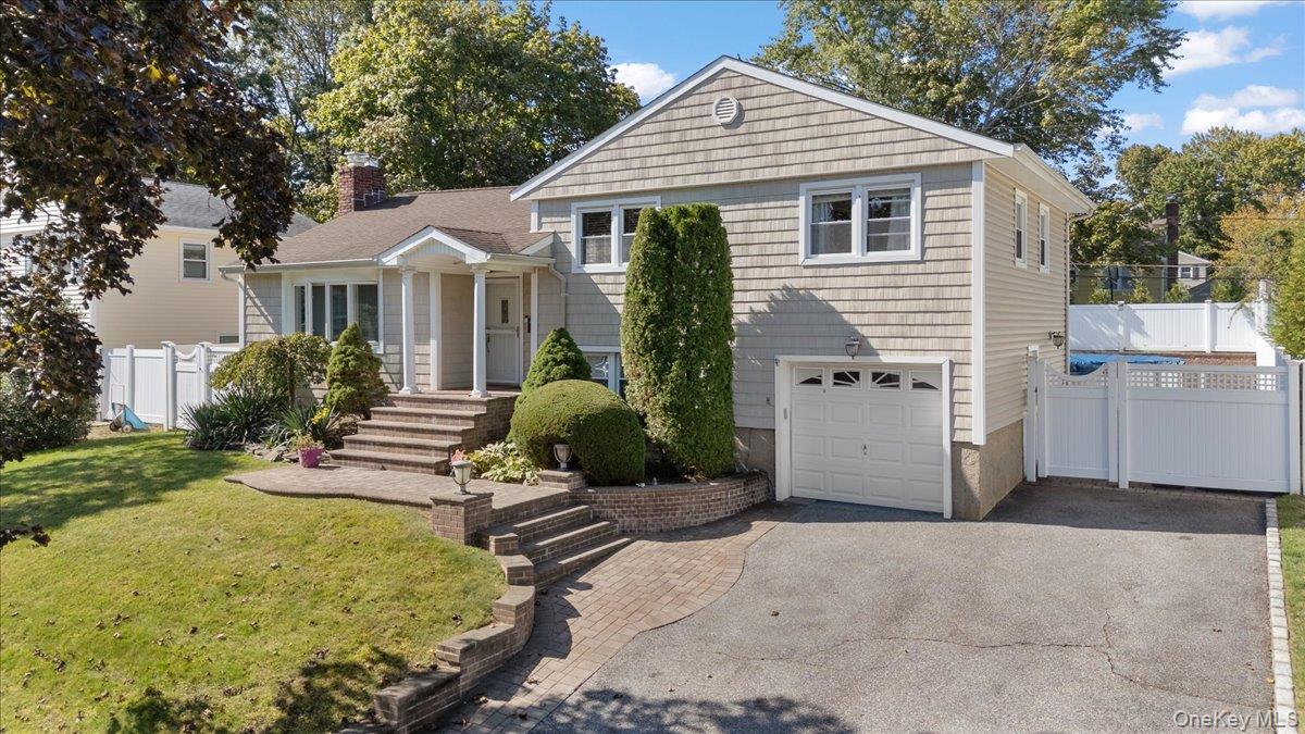 #1 photo, 21 Eleanor Road, ナッソー郡 Plainview , NY 11803