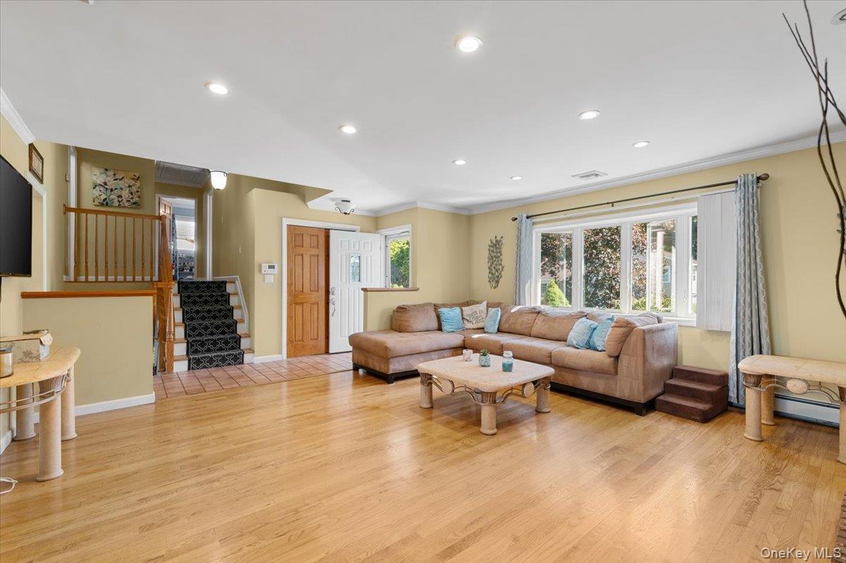 #9 photo, 21 Eleanor Road, ナッソー郡 Plainview , NY 11803