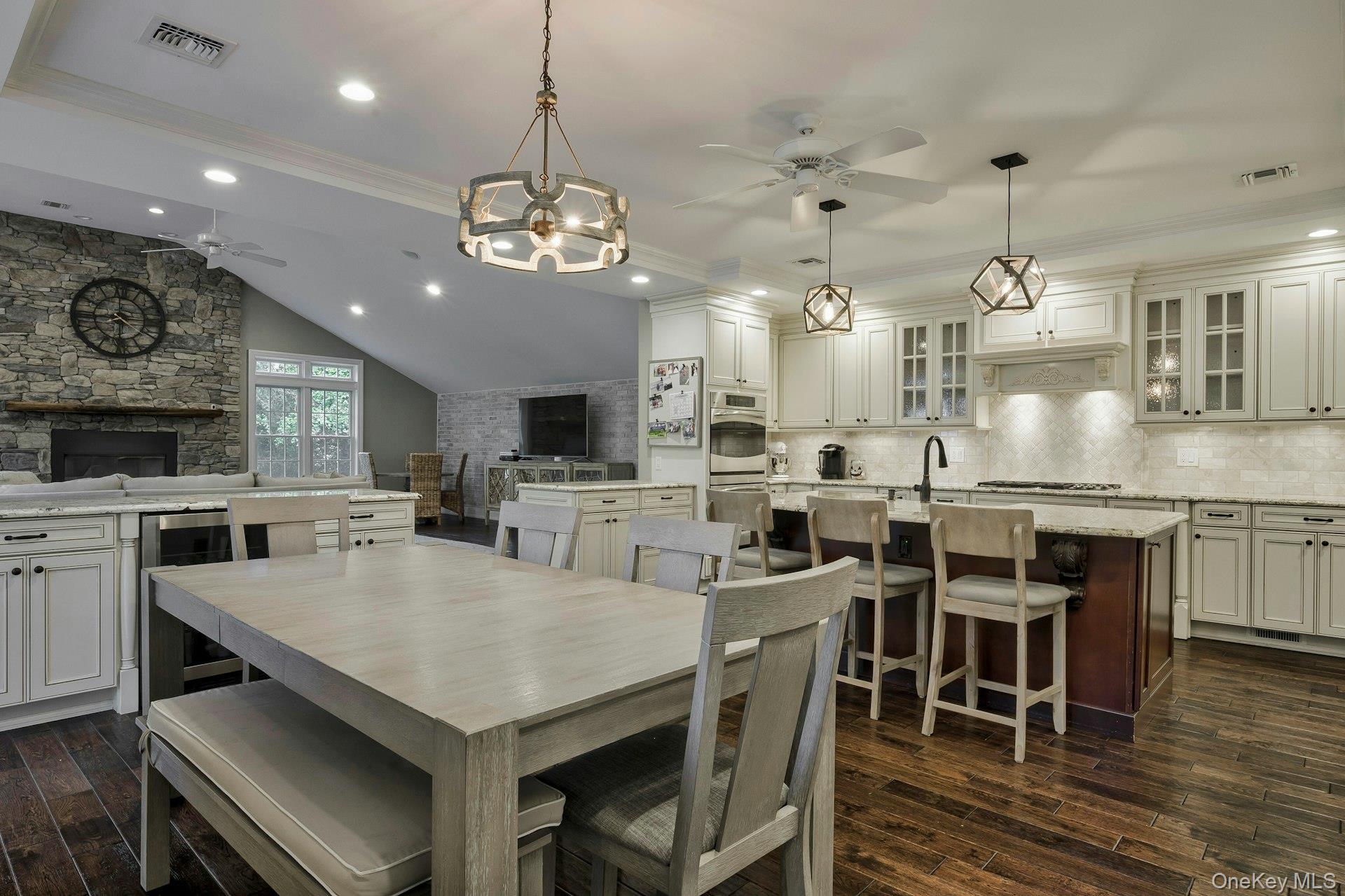 #13 photo, 9 Monfort Drive, サフォーク郡 Huntington , NY 11743