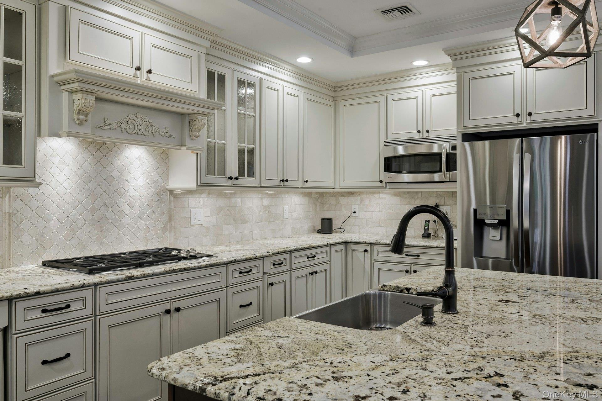 #16 photo, 9 Monfort Drive, サフォーク郡 Huntington , NY 11743