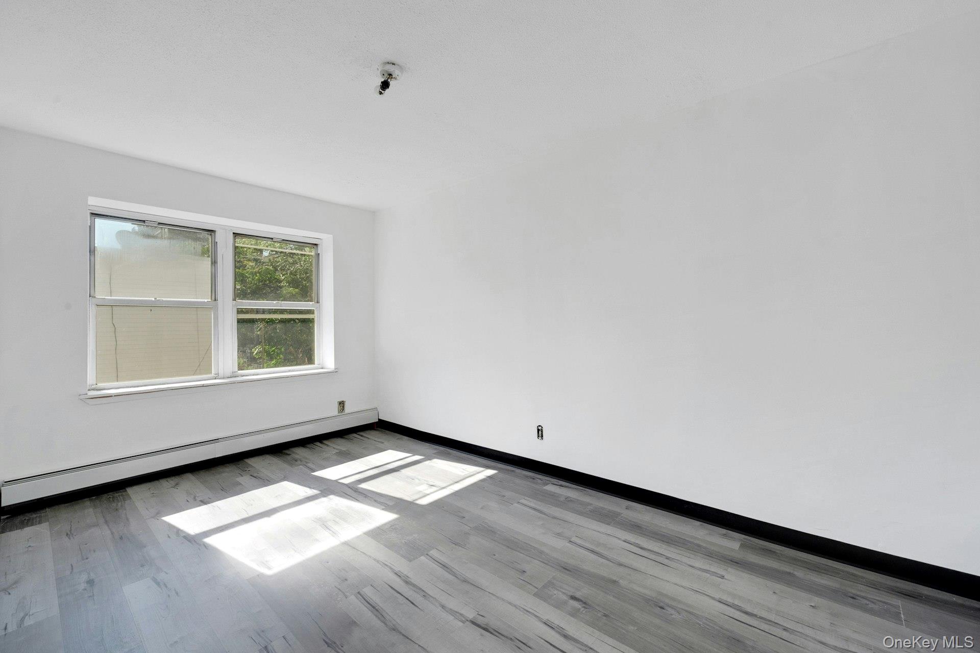 #13 photo, 1636 E 172nd Street, Bronx , NY 10472