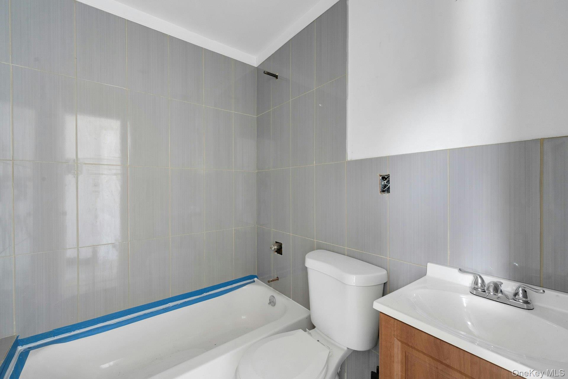 #16 photo, 1636 E 172nd Street, Bronx , NY 10472