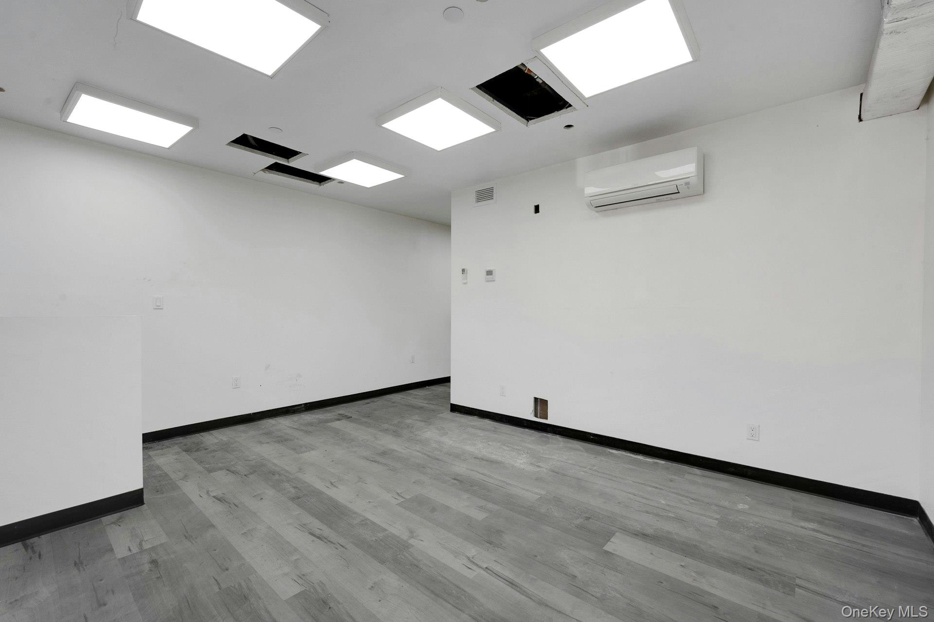 #5 photo, 1636 E 172nd Street, Bronx , NY 10472