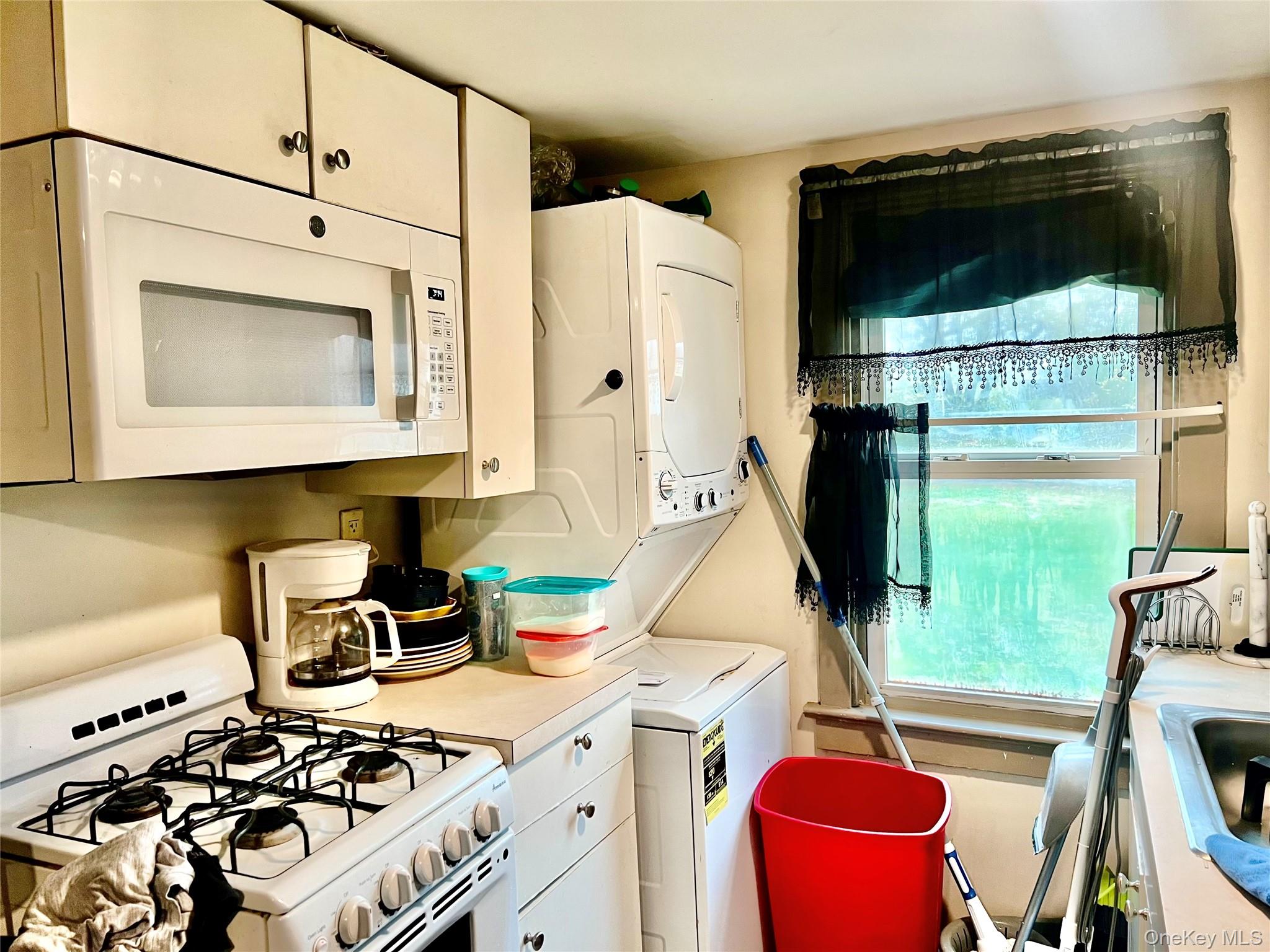 #9 photo, 210 Mansion Street, Coxsackie , NY 12051