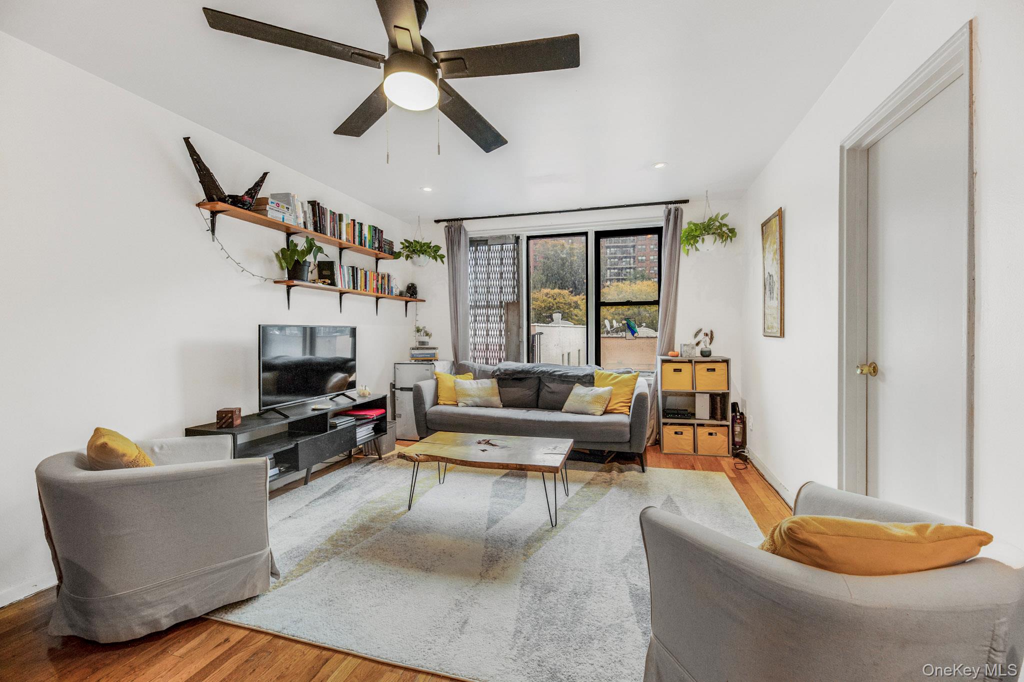 #2 photo, 2860 Bailey Avenue, Bronx , NY 10463