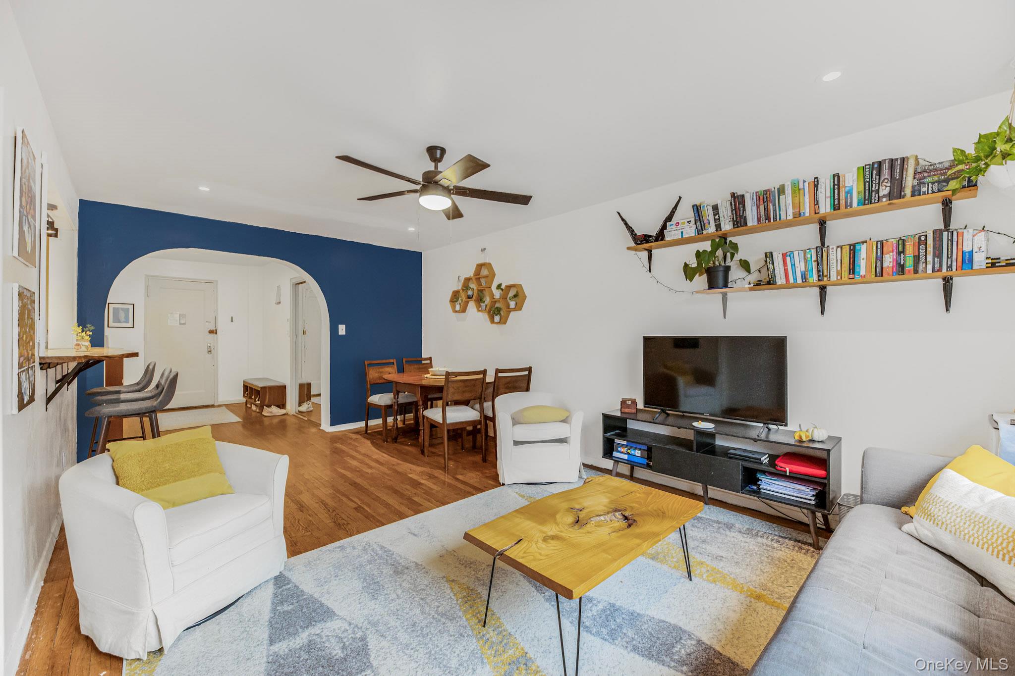 #5 photo, 2860 Bailey Avenue, Bronx , NY 10463