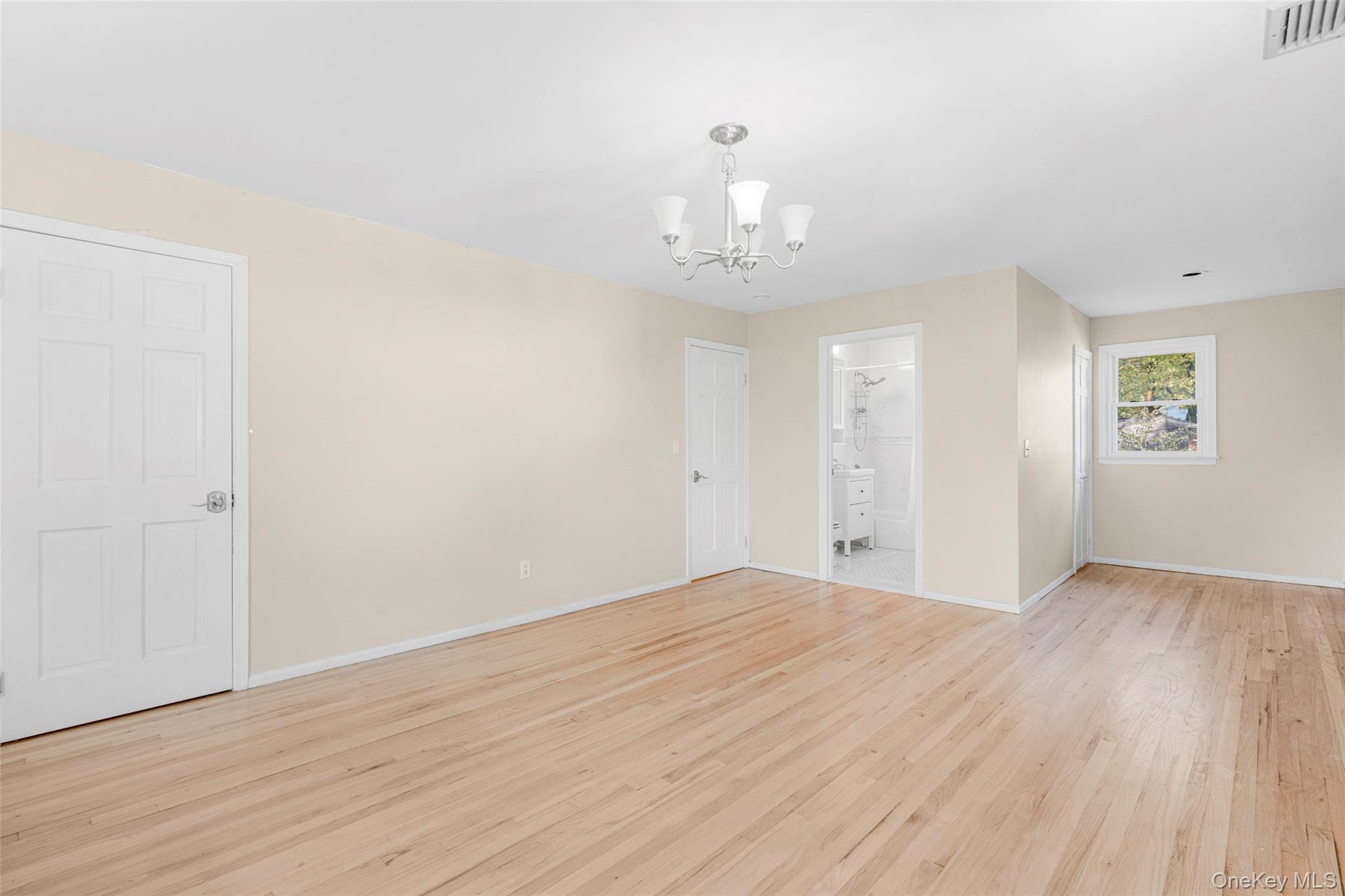 #11 photo, 10 Lundy Lane, Larchmont , NY 10538