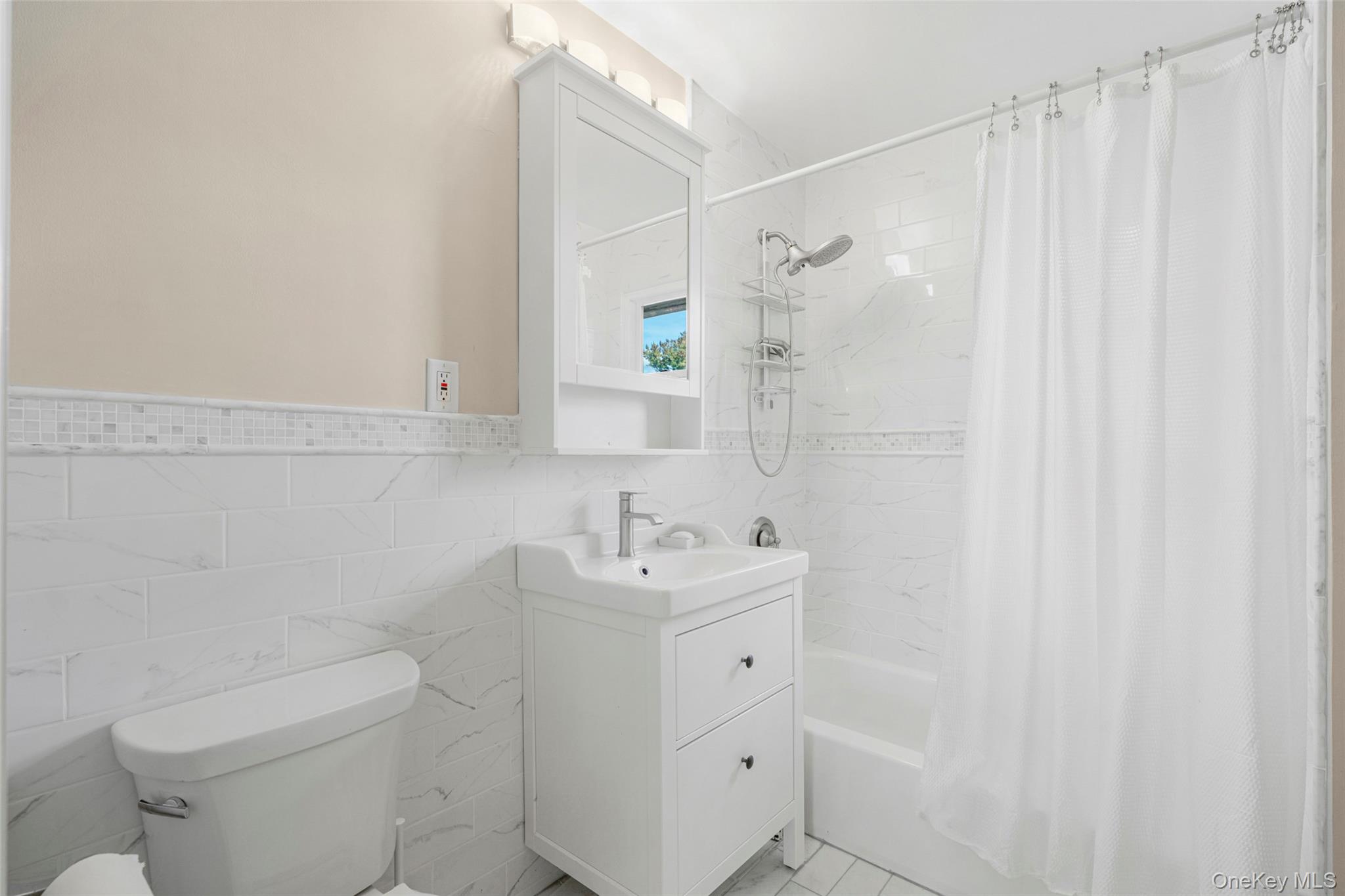 #12 photo, 10 Lundy Lane, Larchmont , NY 10538