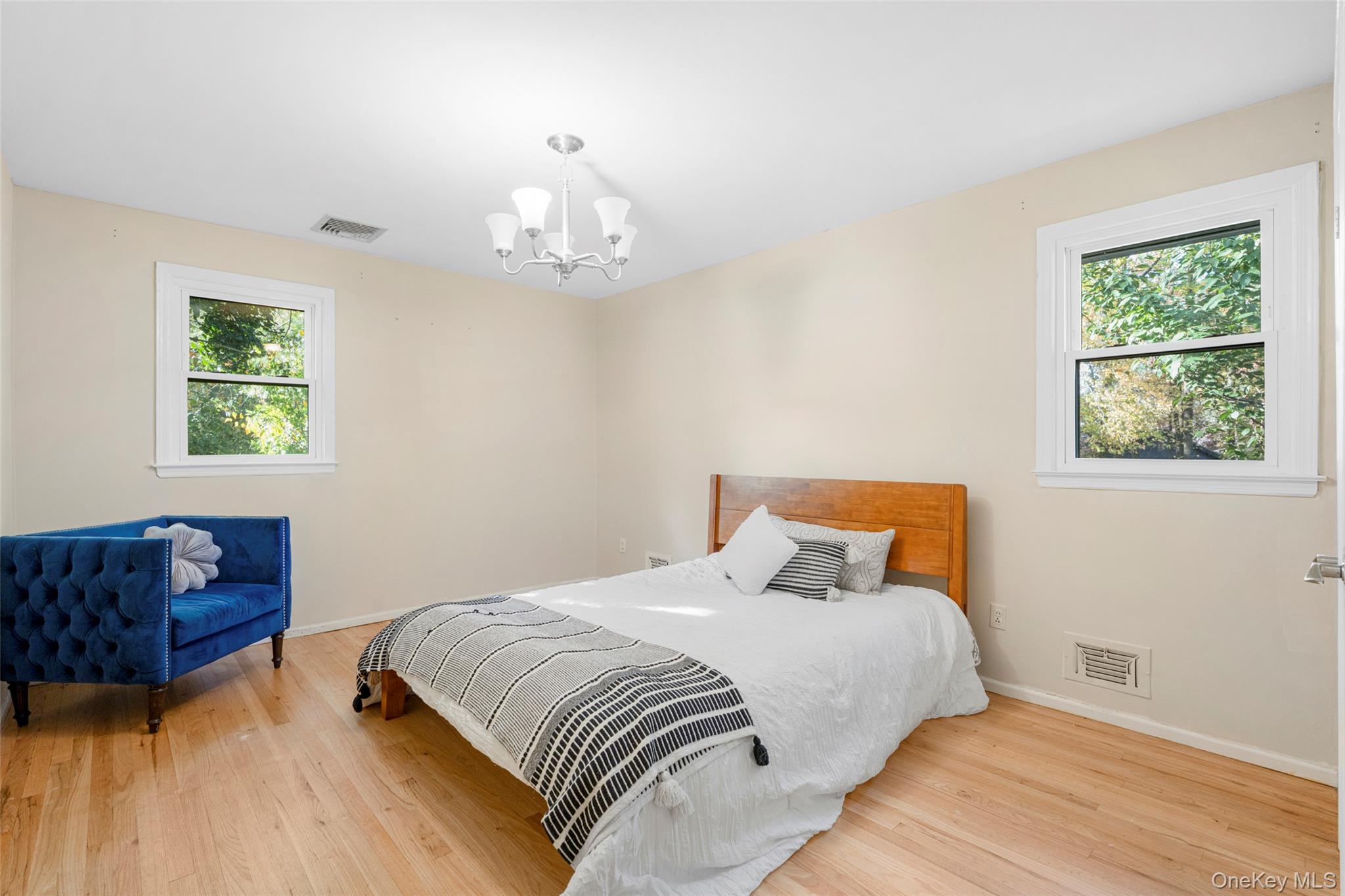 #14 photo, 10 Lundy Lane, Larchmont , NY 10538