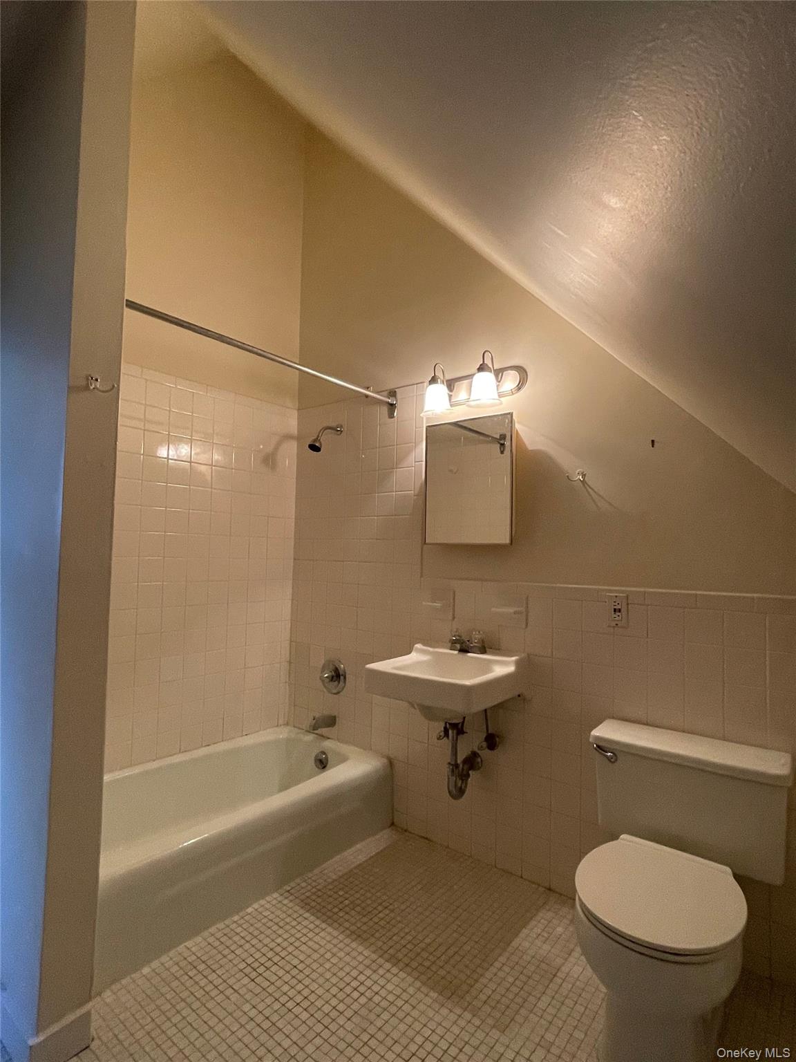 #12 photo, 579 Broadway, Hastings-on-Hudson , NY 10706