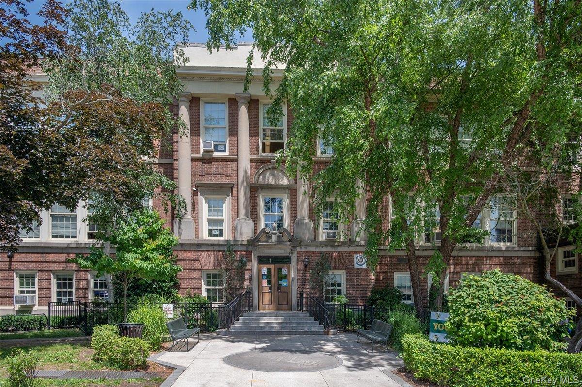 #18 photo, 579 Broadway, Hastings-on-Hudson , NY 10706