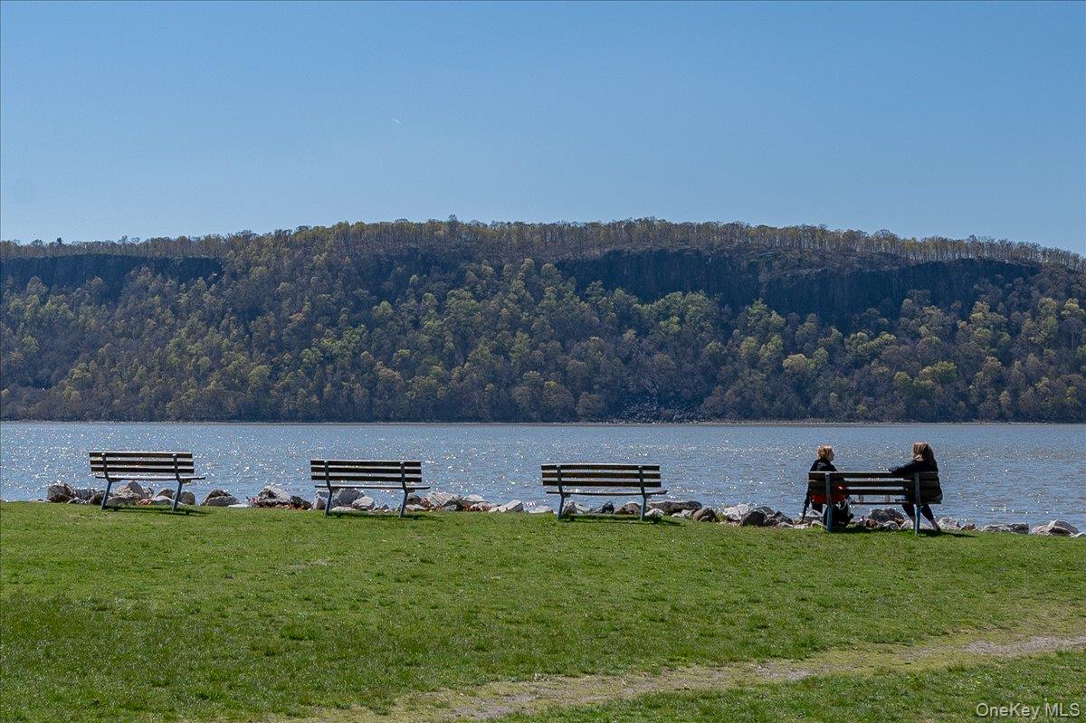 #20 photo, 579 Broadway, Hastings-on-Hudson , NY 10706