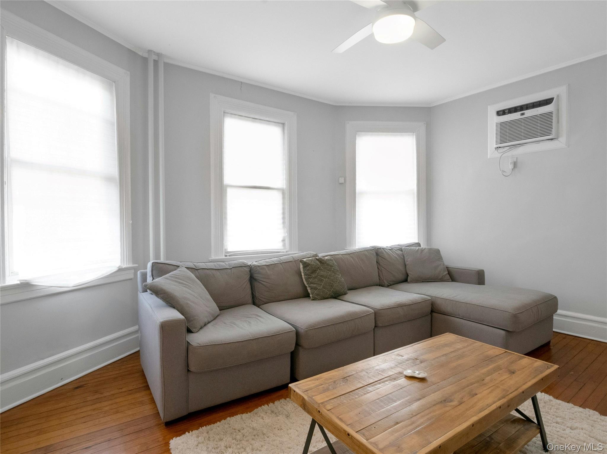 #6 photo, 46 Meadow Lane, New Rochelle , NY 10805