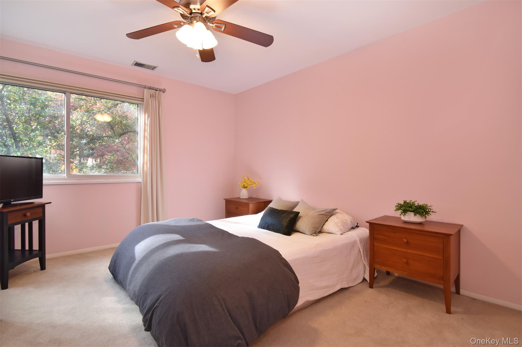 #18 photo, 111 Valleyview Road, Irvington , NY 10533