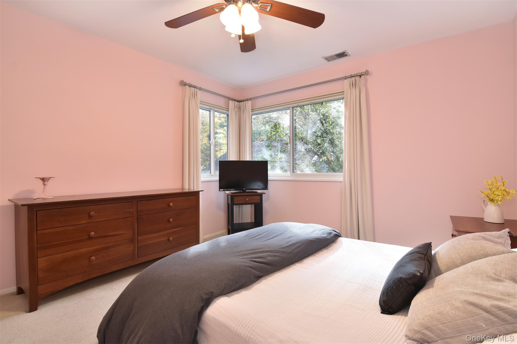 #19 photo, 111 Valleyview Road, Irvington , NY 10533