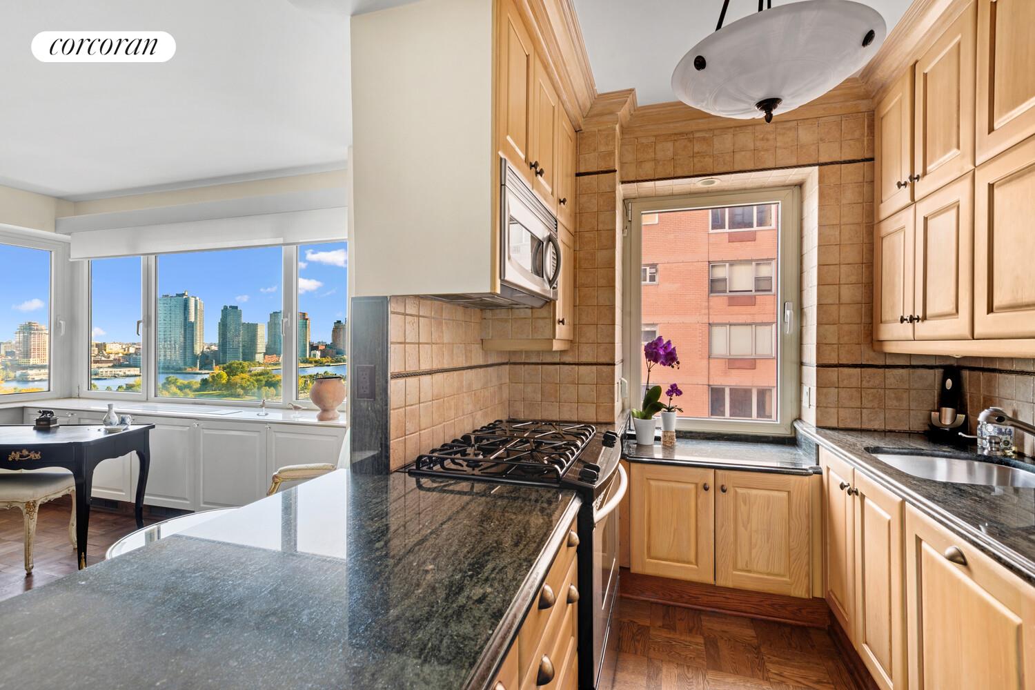 #5 photo, 25 SUTTON Place S, マンハッタン Sutton Place , NY 10022