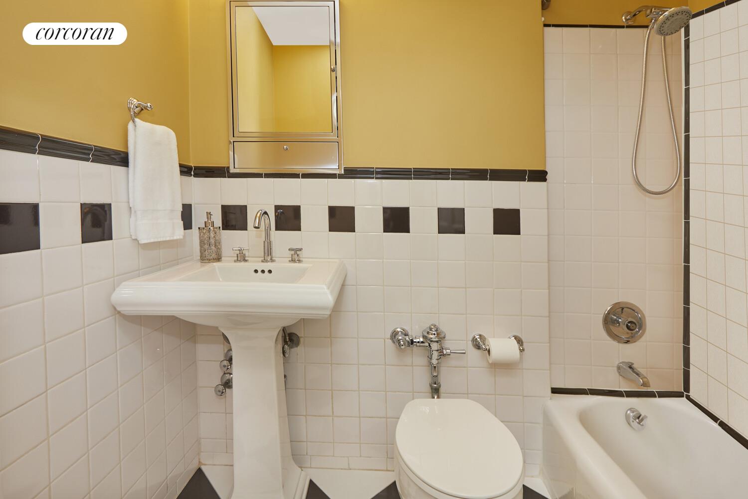 #10 photo, 15 W 72ND Street, マンハッタン Upper West Side , NY 10023