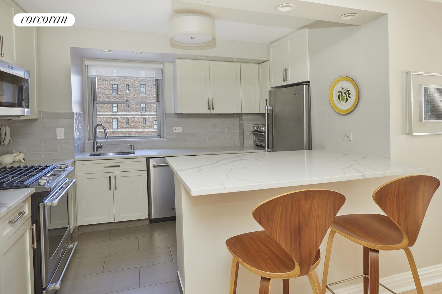 #4 photo, 15 W 72ND Street, マンハッタン Upper West Side , NY 10023