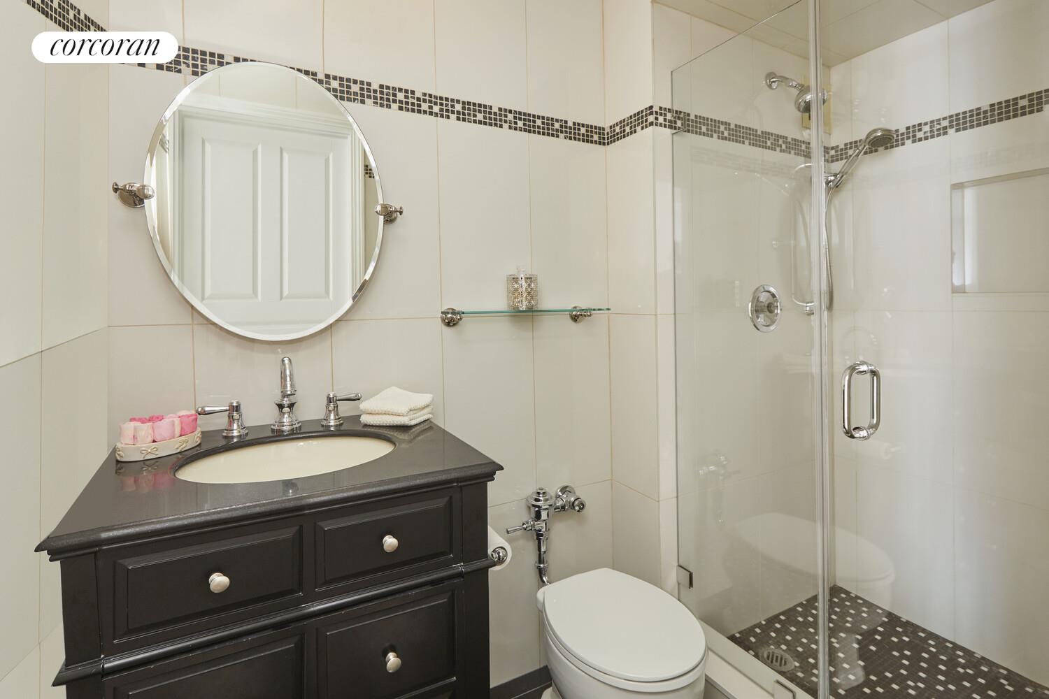 #9 photo, 15 W 72ND Street, マンハッタン Upper West Side , NY 10023