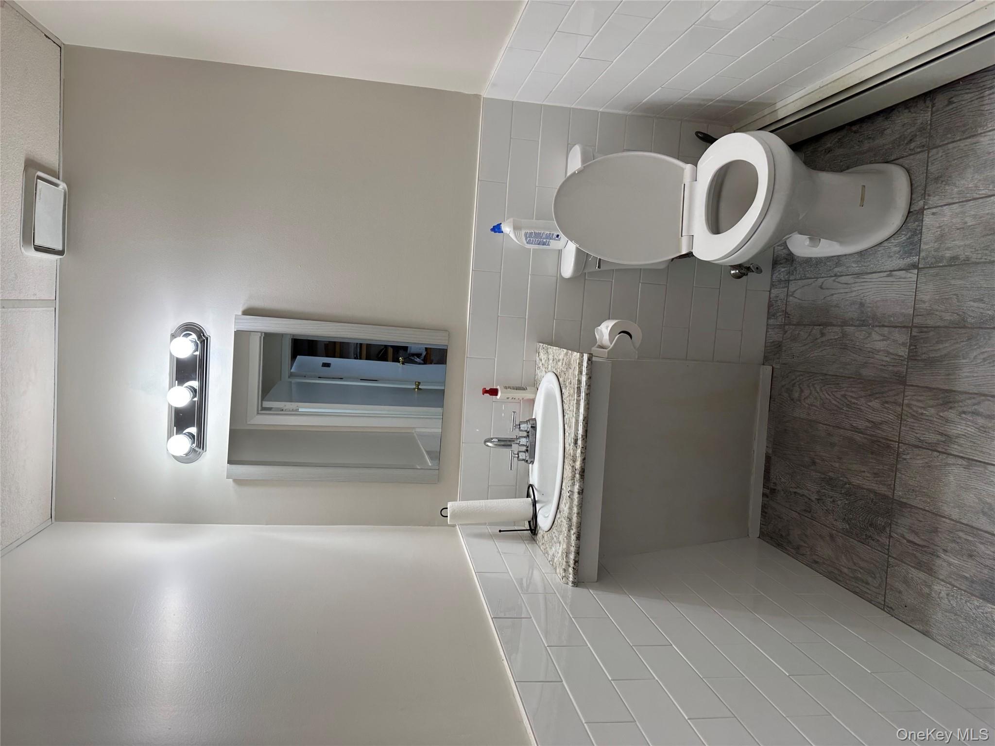 #11 photo, 6 Tuxedo Avenue, ナッソー郡 New Hyde Park , NY 11040