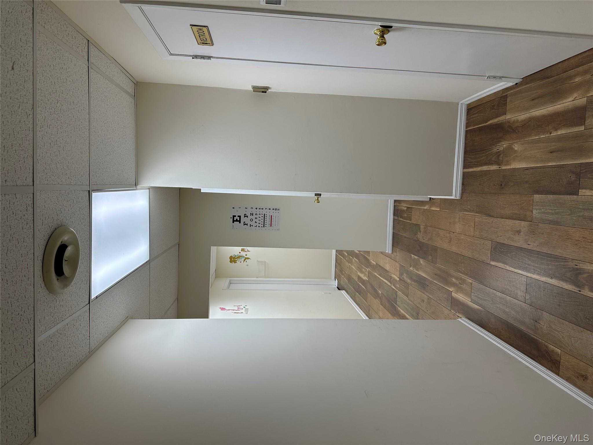 #7 photo, 6 Tuxedo Avenue, ナッソー郡 New Hyde Park , NY 11040