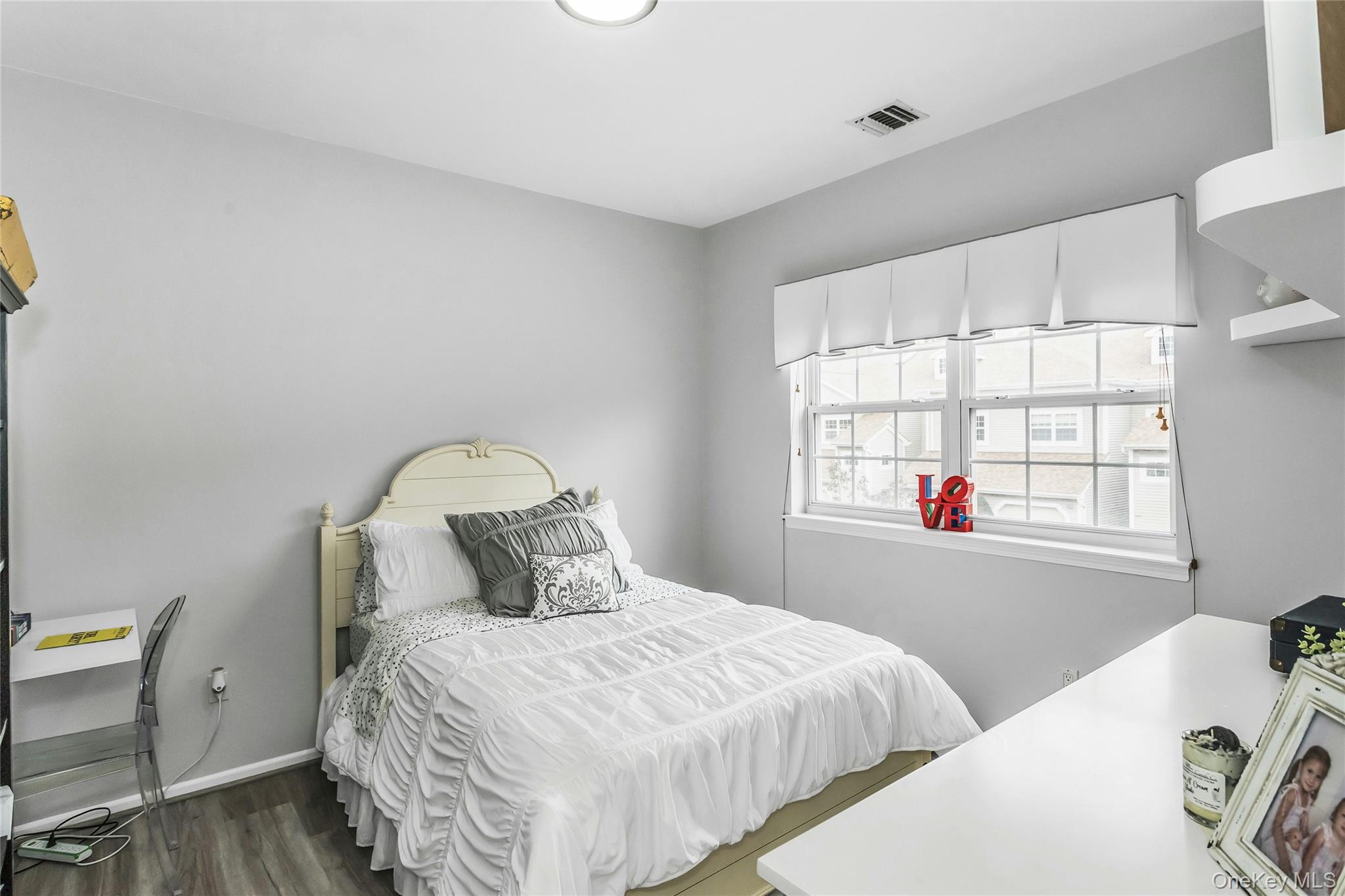 #10 photo, 99 Carriage Lane, Plainview , NY 11803