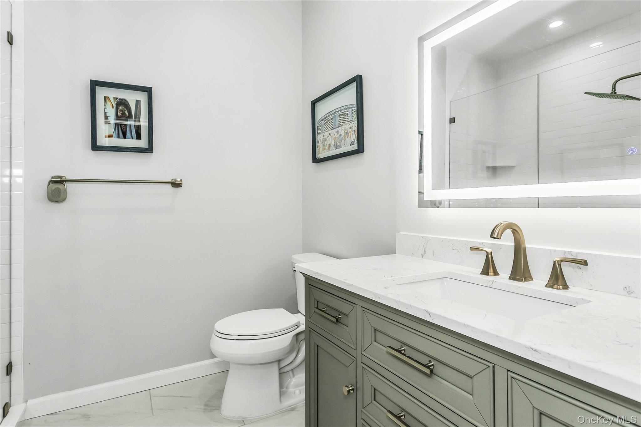 #11 photo, 99 Carriage Lane, Plainview , NY 11803