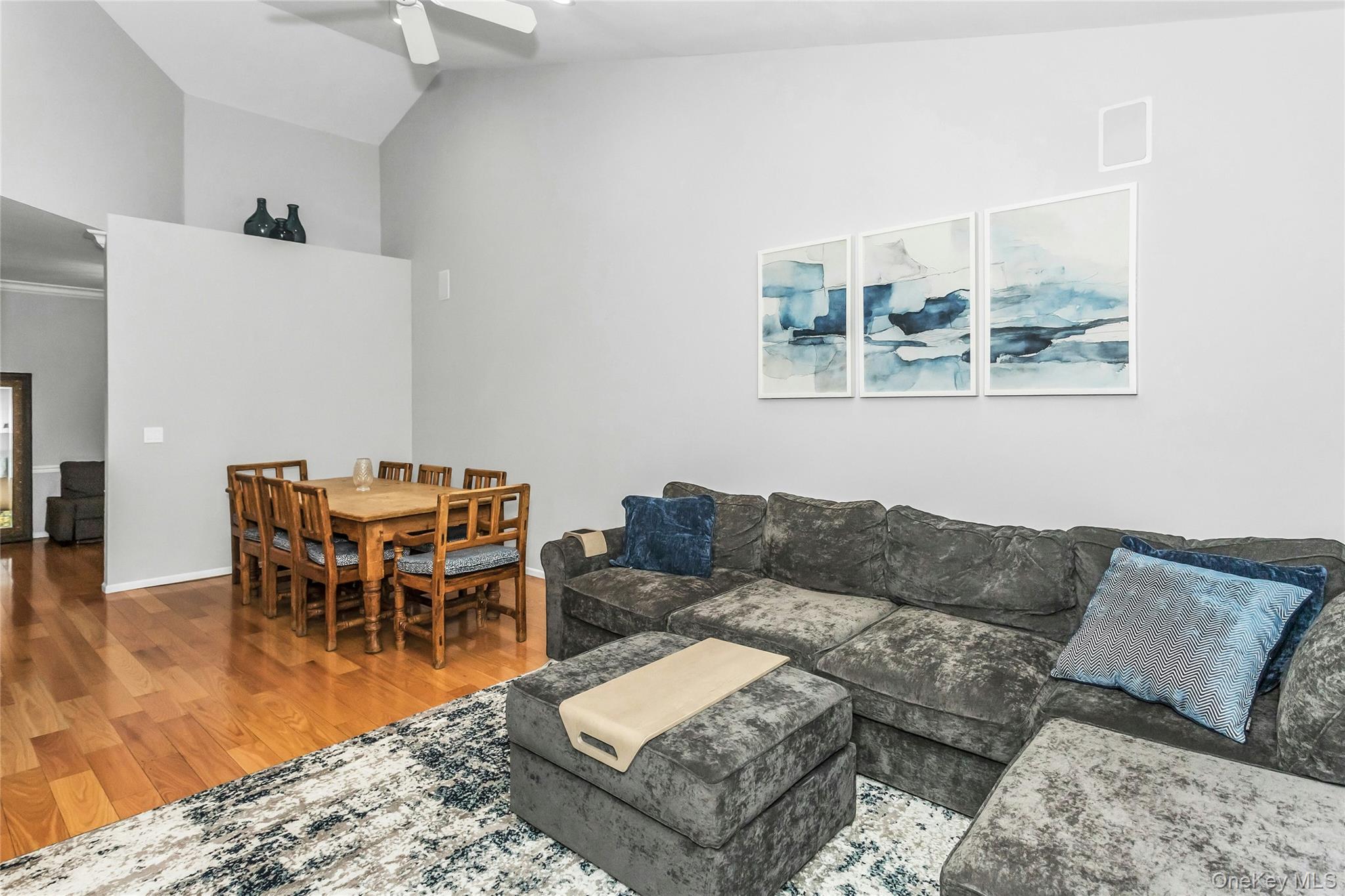 #14 photo, 99 Carriage Lane, Plainview , NY 11803