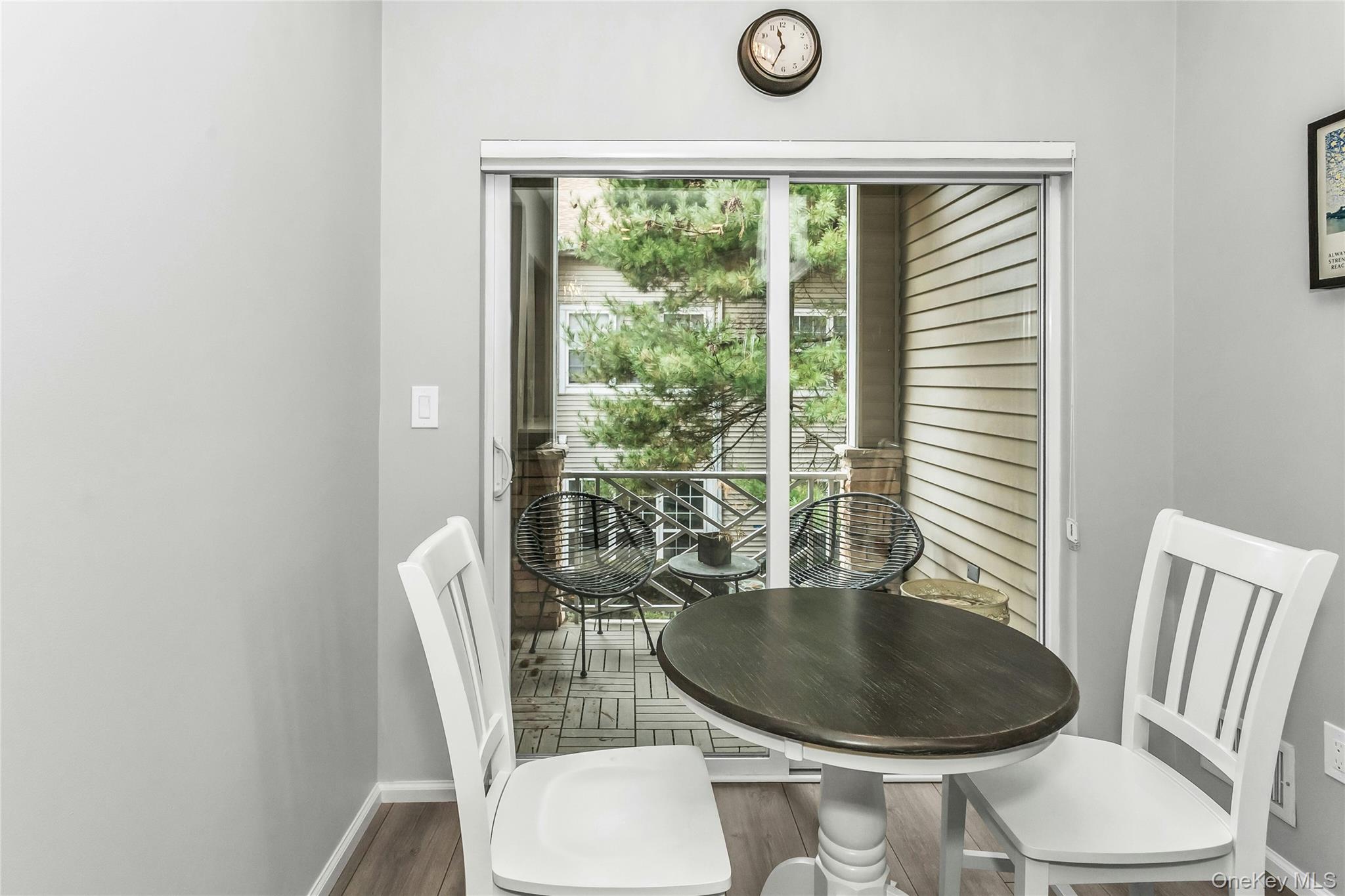 #20 photo, 99 Carriage Lane, Plainview , NY 11803