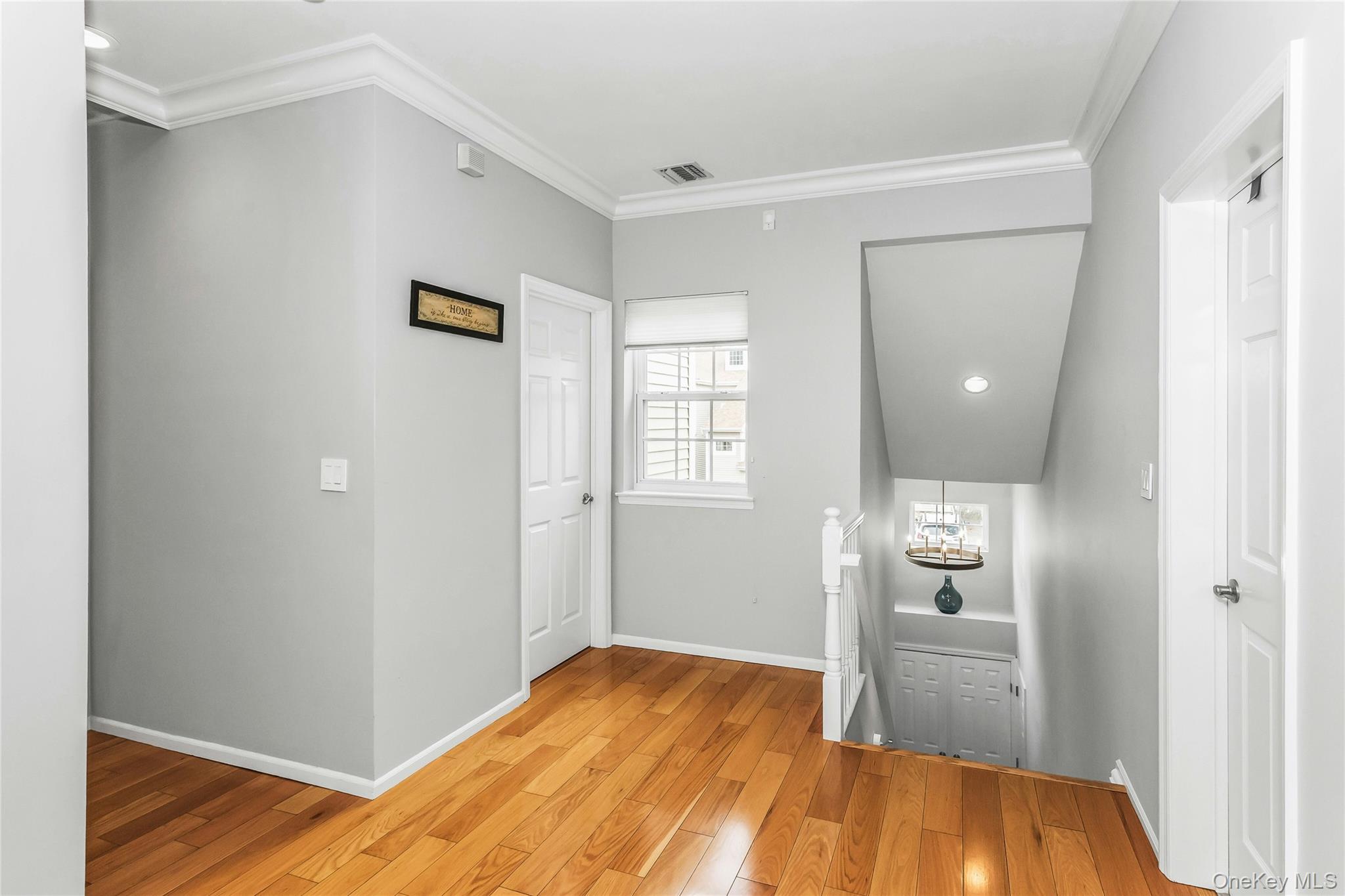 #3 photo, 99 Carriage Lane, Plainview , NY 11803