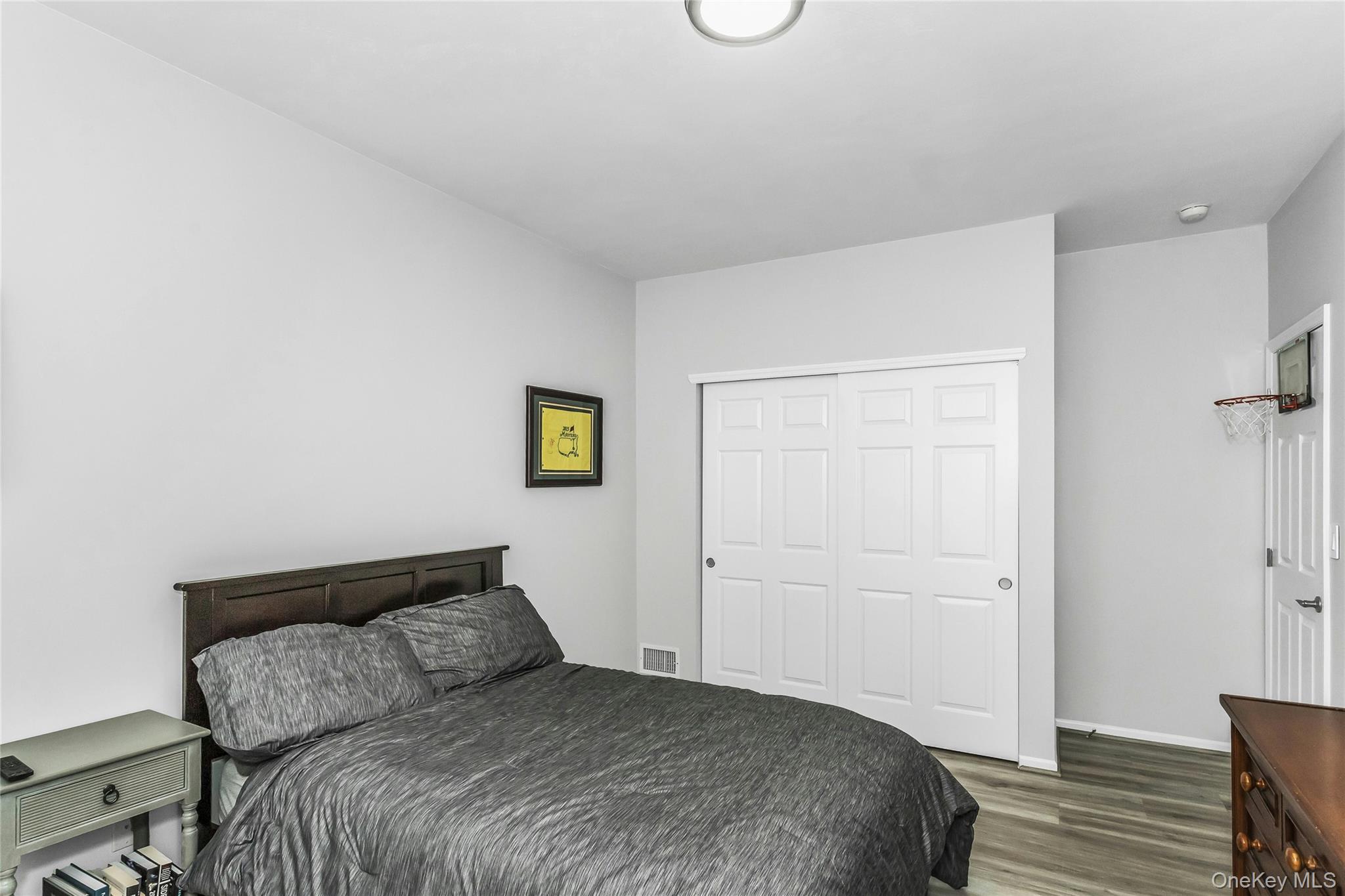 #9 photo, 99 Carriage Lane, Plainview , NY 11803