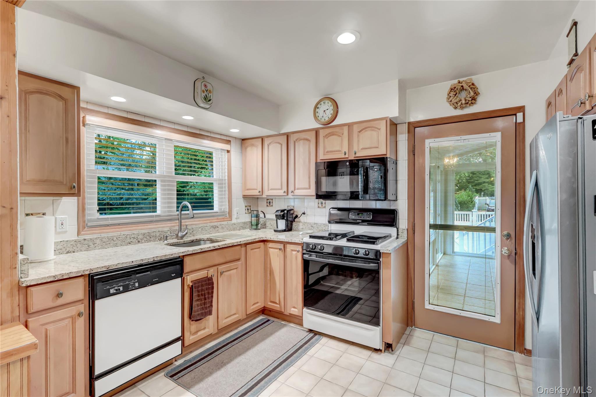 #13 photo, 42 S Mallard Avenue, サフォーク郡 Selden , NY 11784