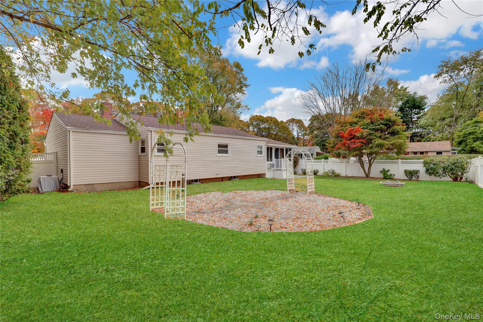 #8 photo, 42 S Mallard Avenue, サフォーク郡 Selden , NY 11784