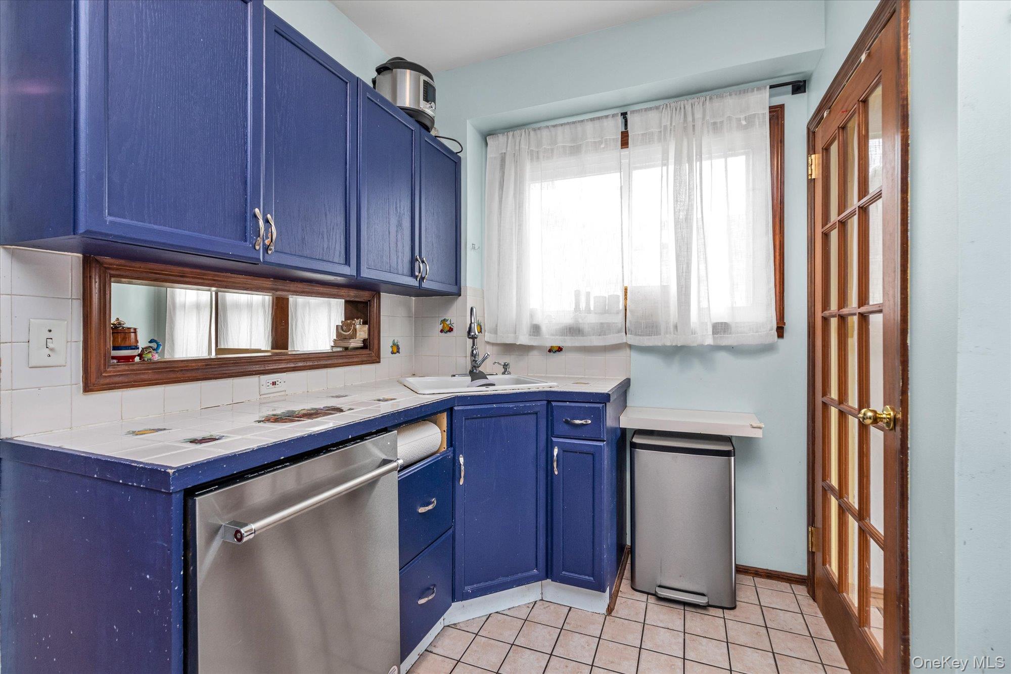 #10 photo, 1894 Commonwealth Avenue, ナッソー郡 Merrick , NY 11566